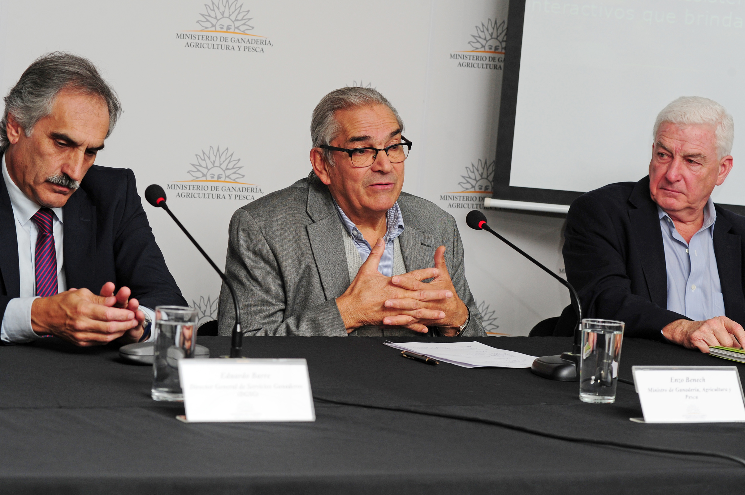 Ministro de Ganadería, Agricultura y Pesca, Enzo Benech, dirigiéndose a los presentes