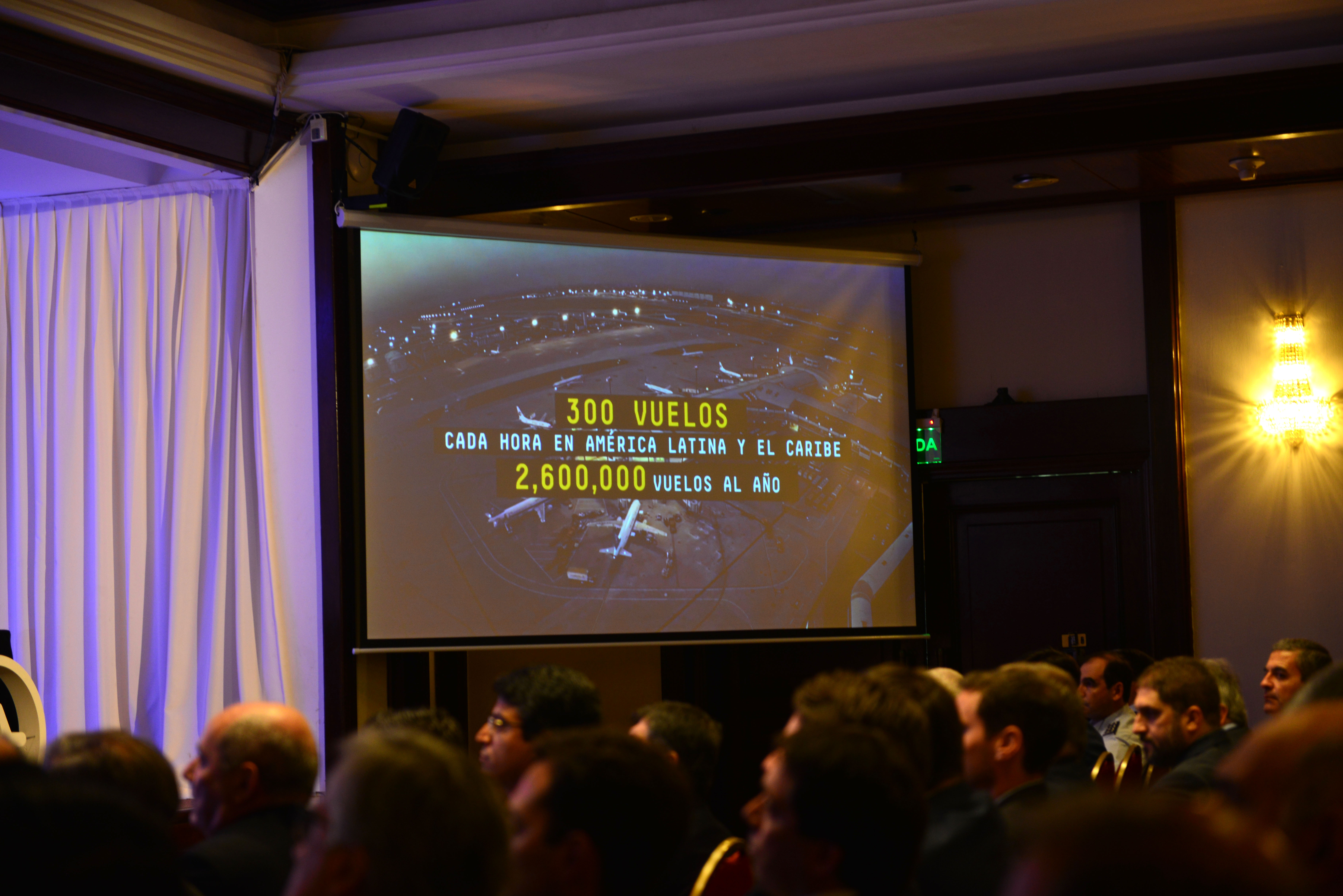 Ministro Víctor Rossi en presentación de Plan Maestro de Aviación Civil para Uruguay