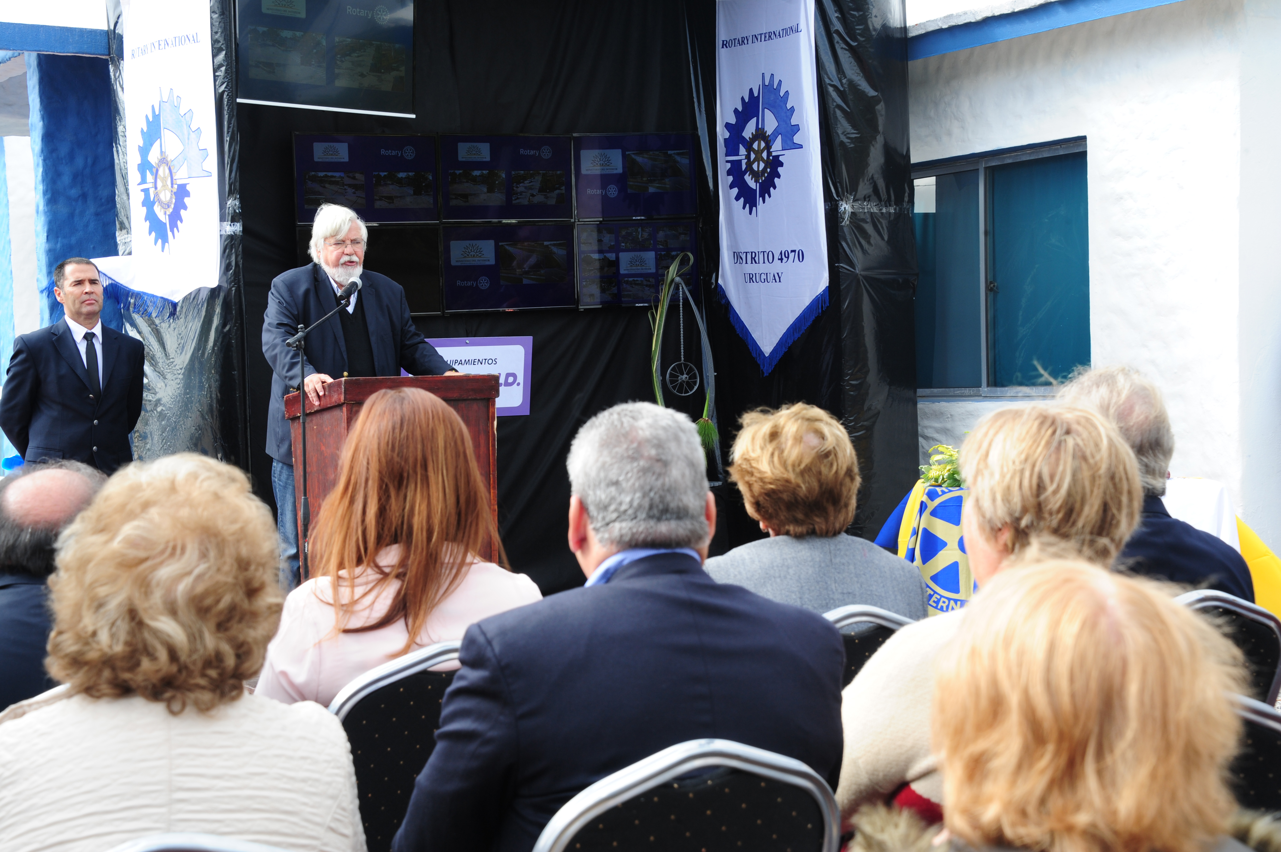 Eduardo Bonomi en inauguración de circuito de videovigilancia para Colonia Valdense