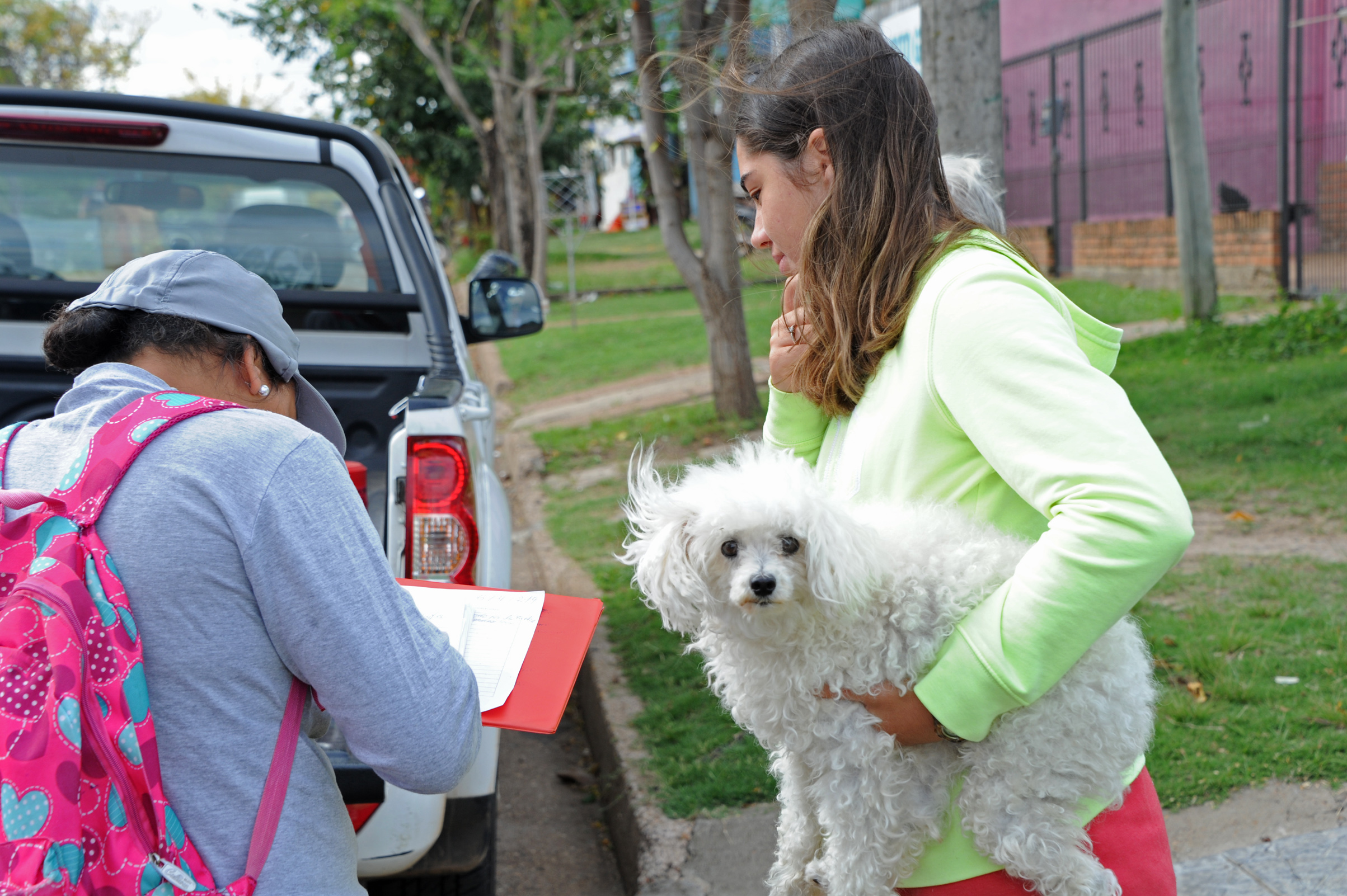 Equipo del Ministerio de Salud Pública y de la Comisión de Zoonosis recorrió varias manzanas del barrio Cerro en la ciudad de Salto
