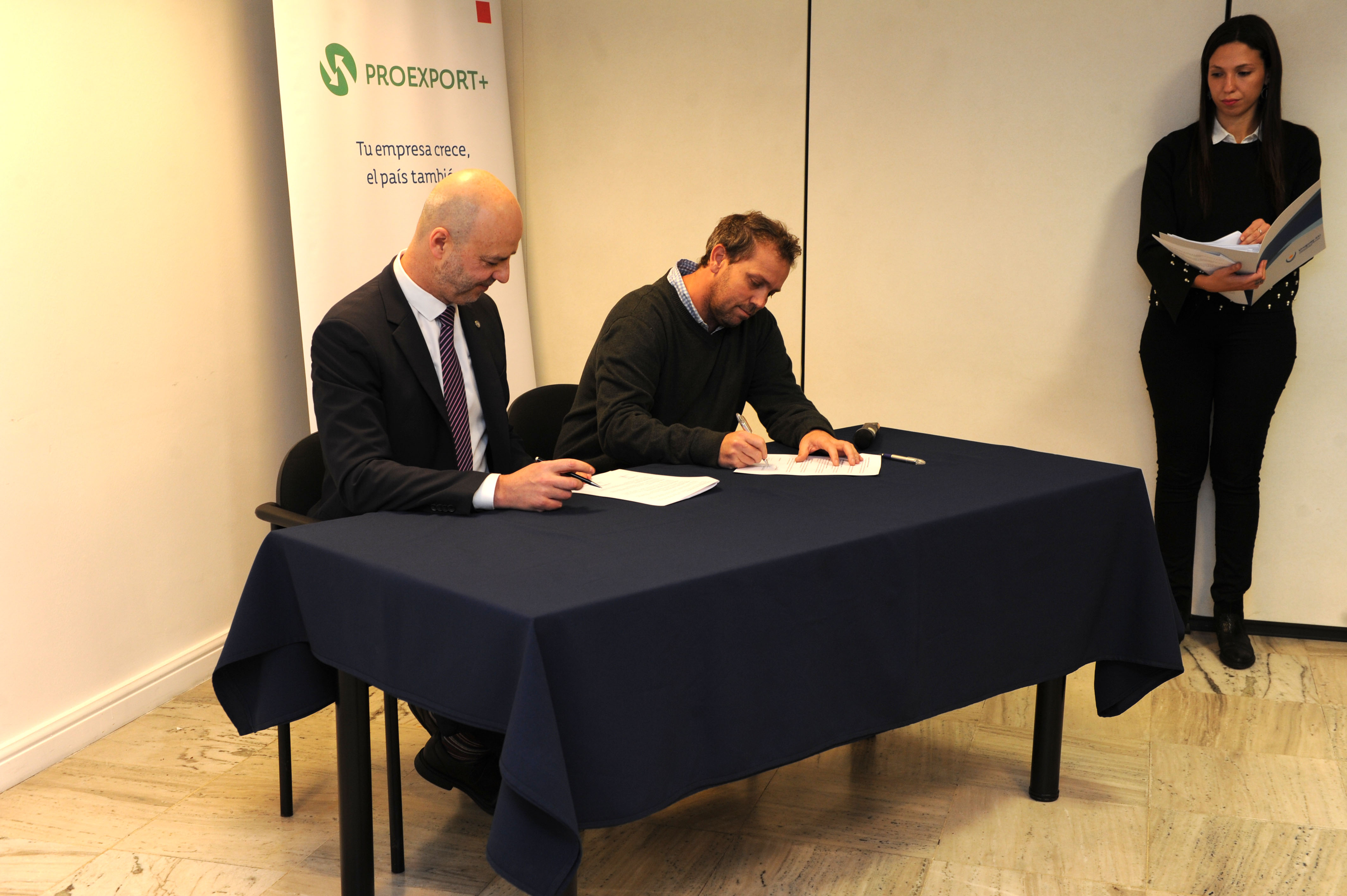Acto de firmas de 21 nuevas empresas beneficiarias del programa Proexport+