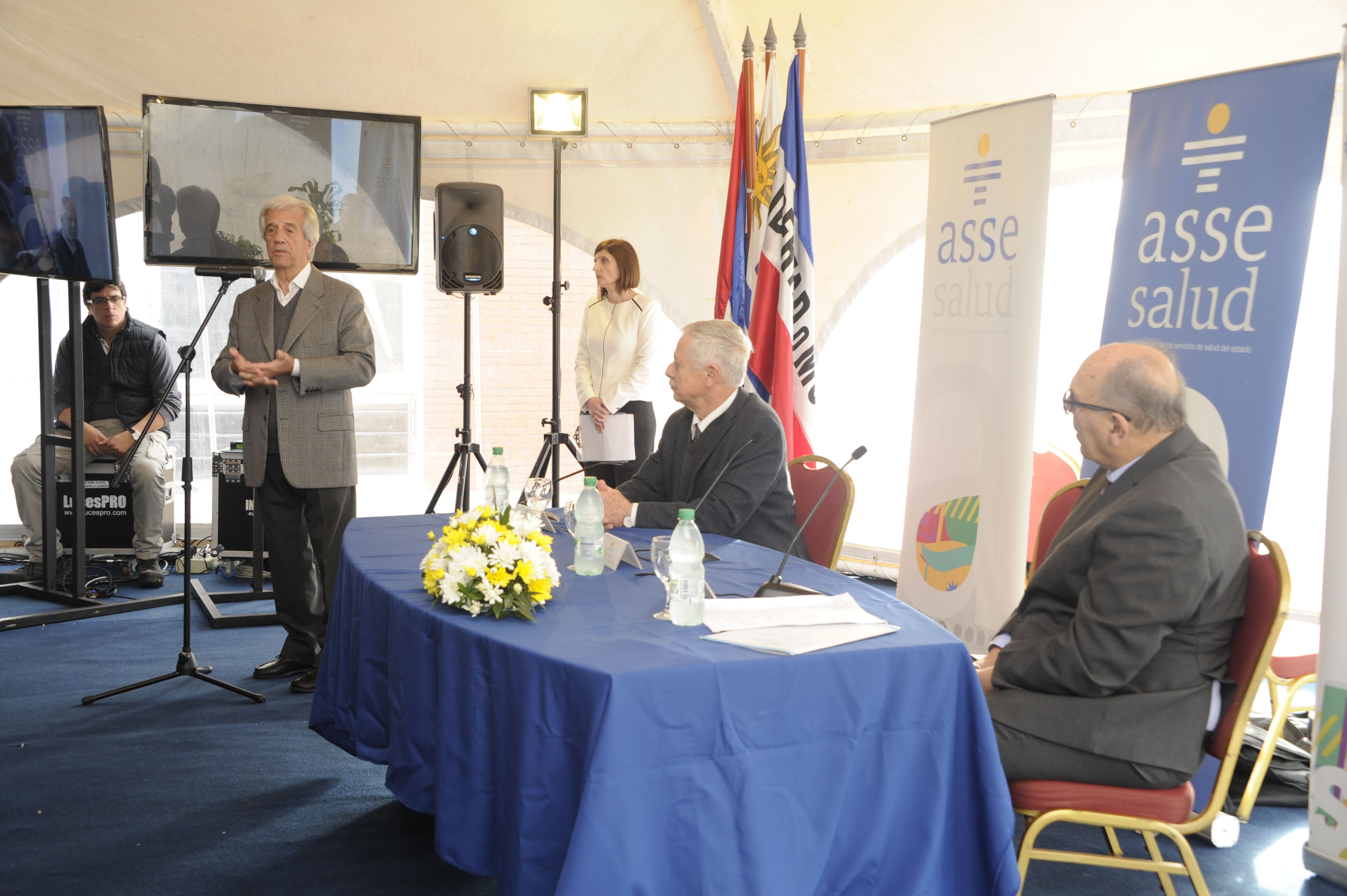 Tabaré Vázquez encabezó inauguración del hospital de Colonia