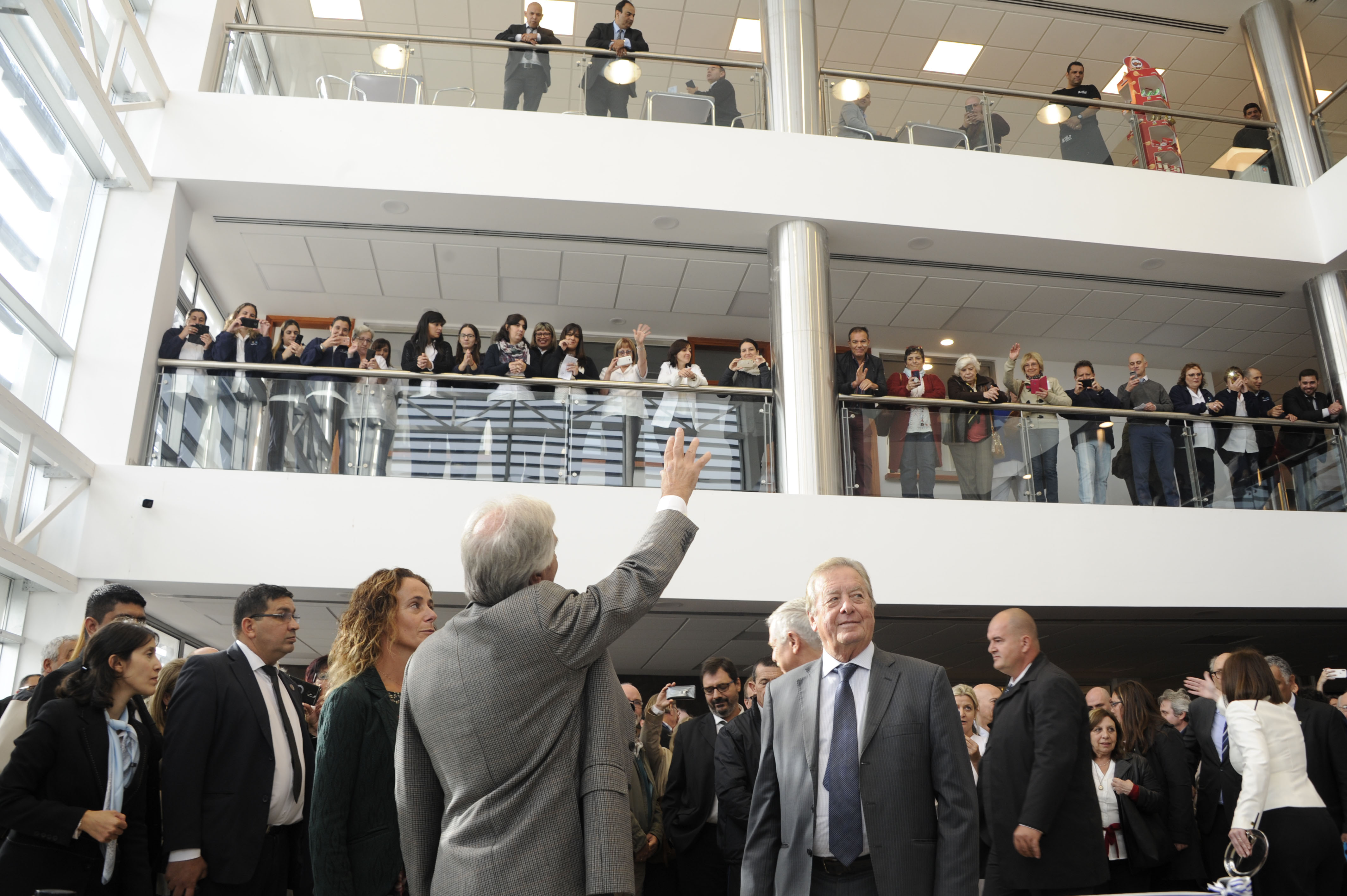 Tabaré Vázquez encabezó inauguración del hospital de Colonia