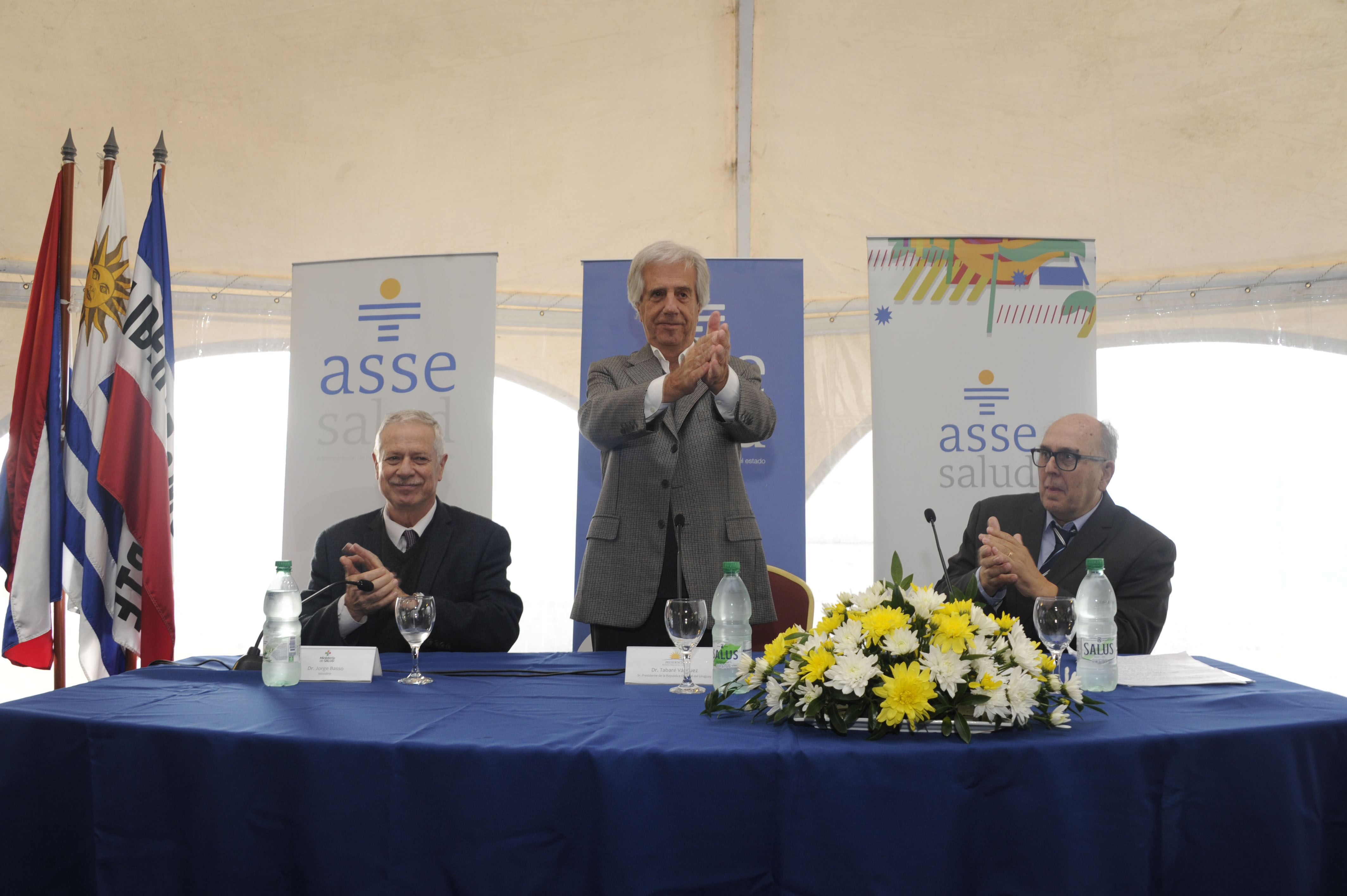 Tabaré Vázquez encabezó inauguración del hospital de Colonia