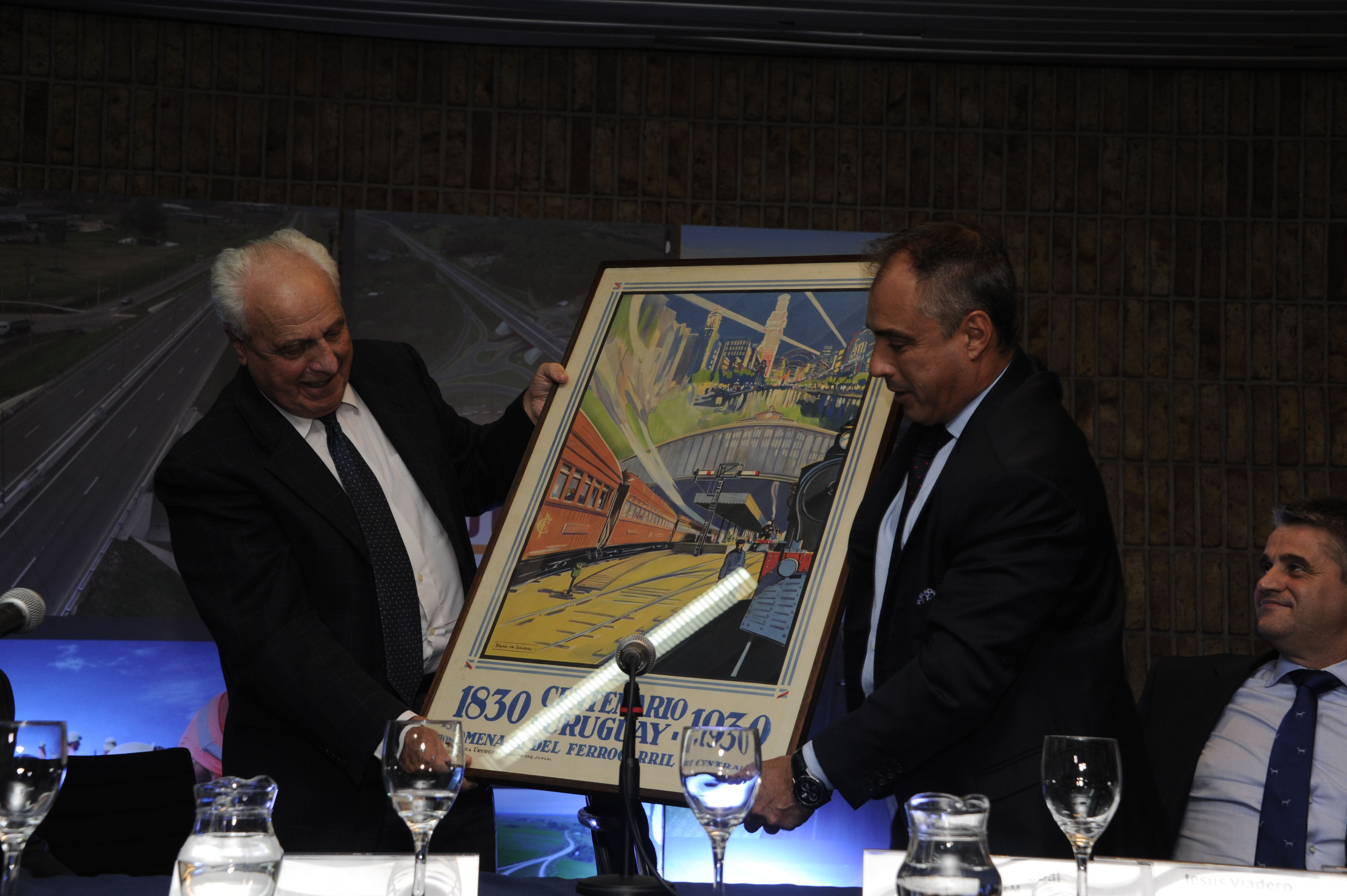 Firma de contrato con consorcio Grupo Vial Central para inicio de obras del Ferrocarril Central