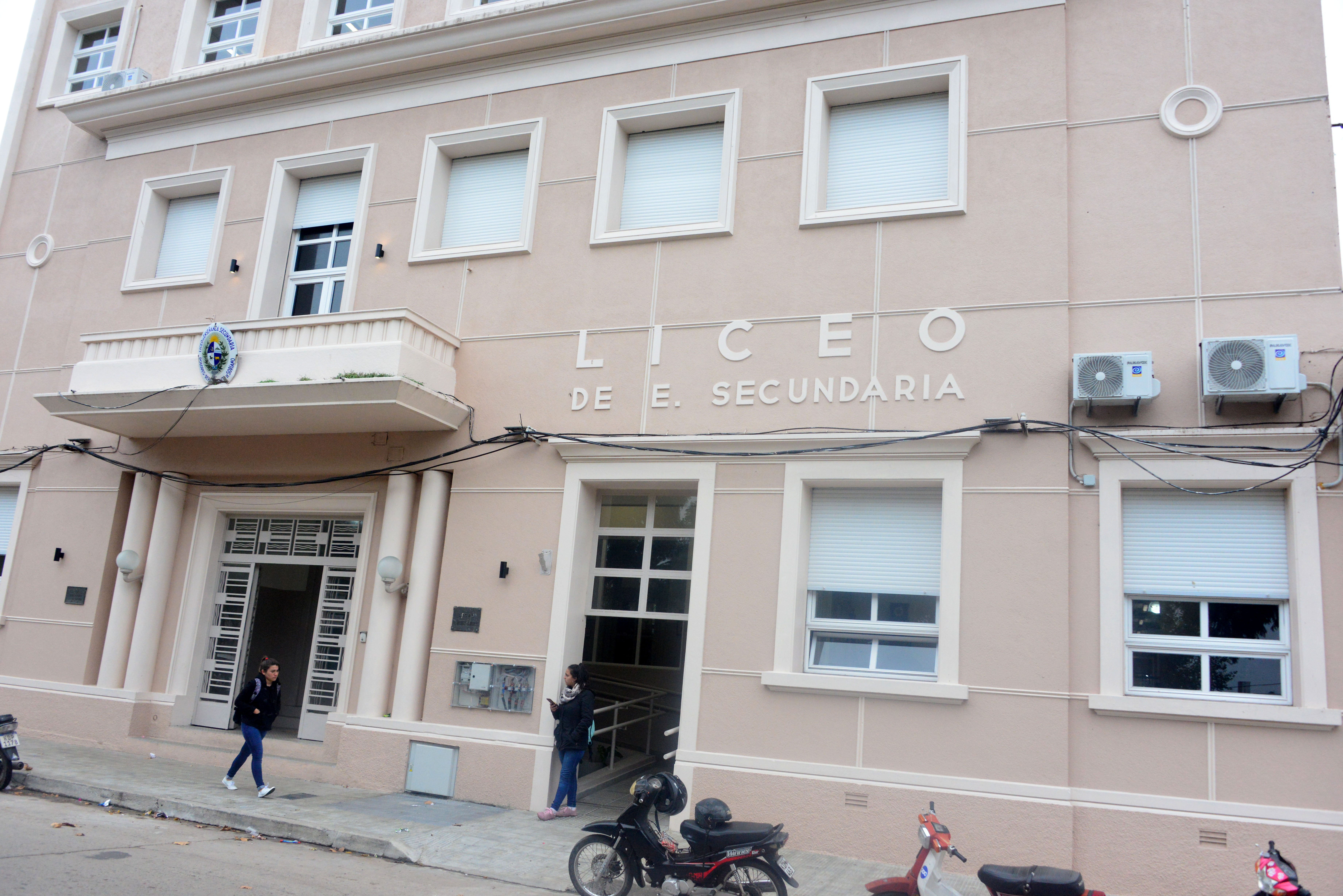 Liceo n.° 1 de Dolores