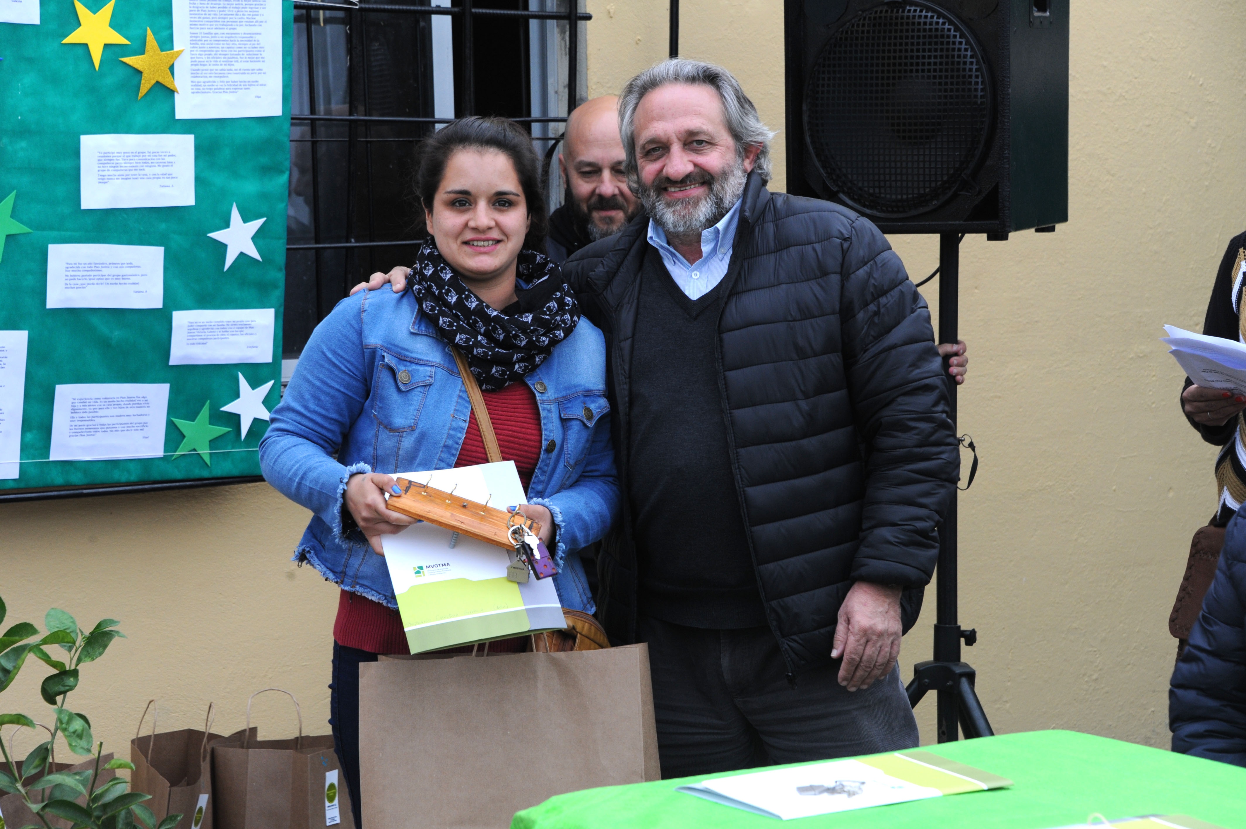 Entrega de casas de participantes del Plan Juntos