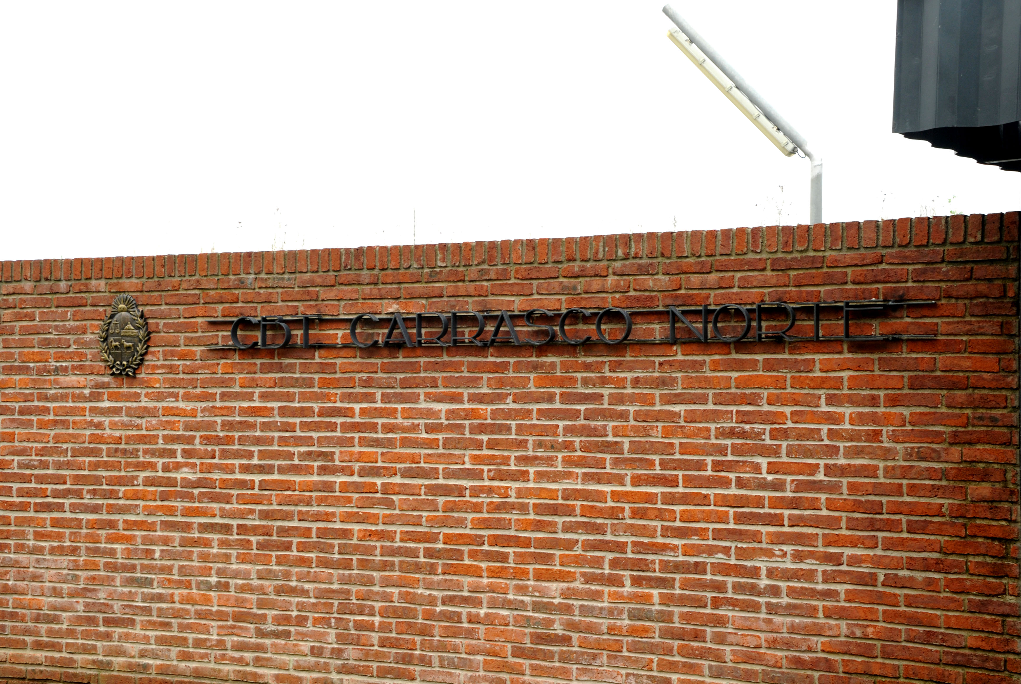 Escuela Nelson Mandela, de tiempo completo, se ubica en la zona de Carrasco Norte, Montevideo