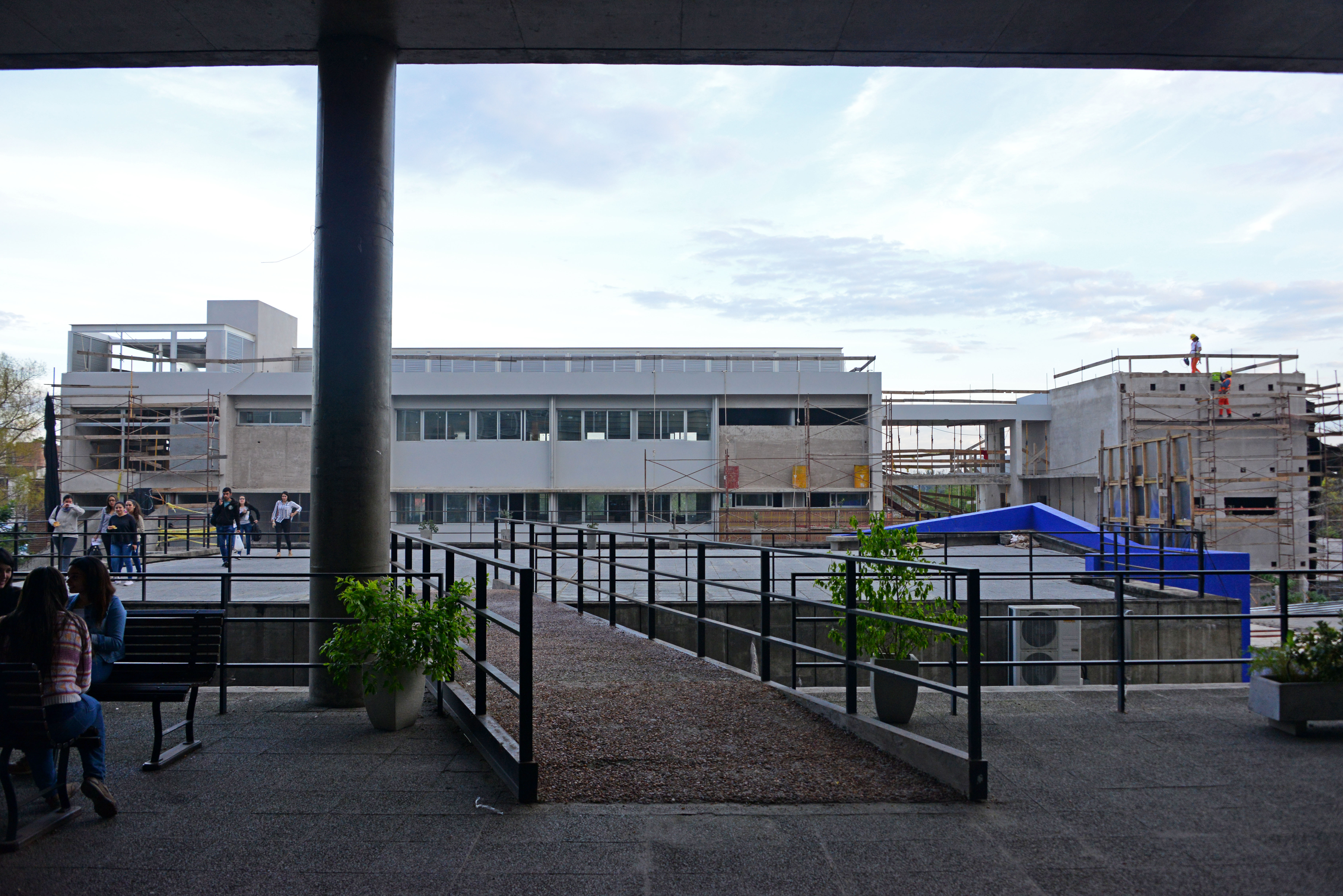 Obras de nueva infraestructura educativa en Centro Universitario Regional (Cenur) del Litoral Norte