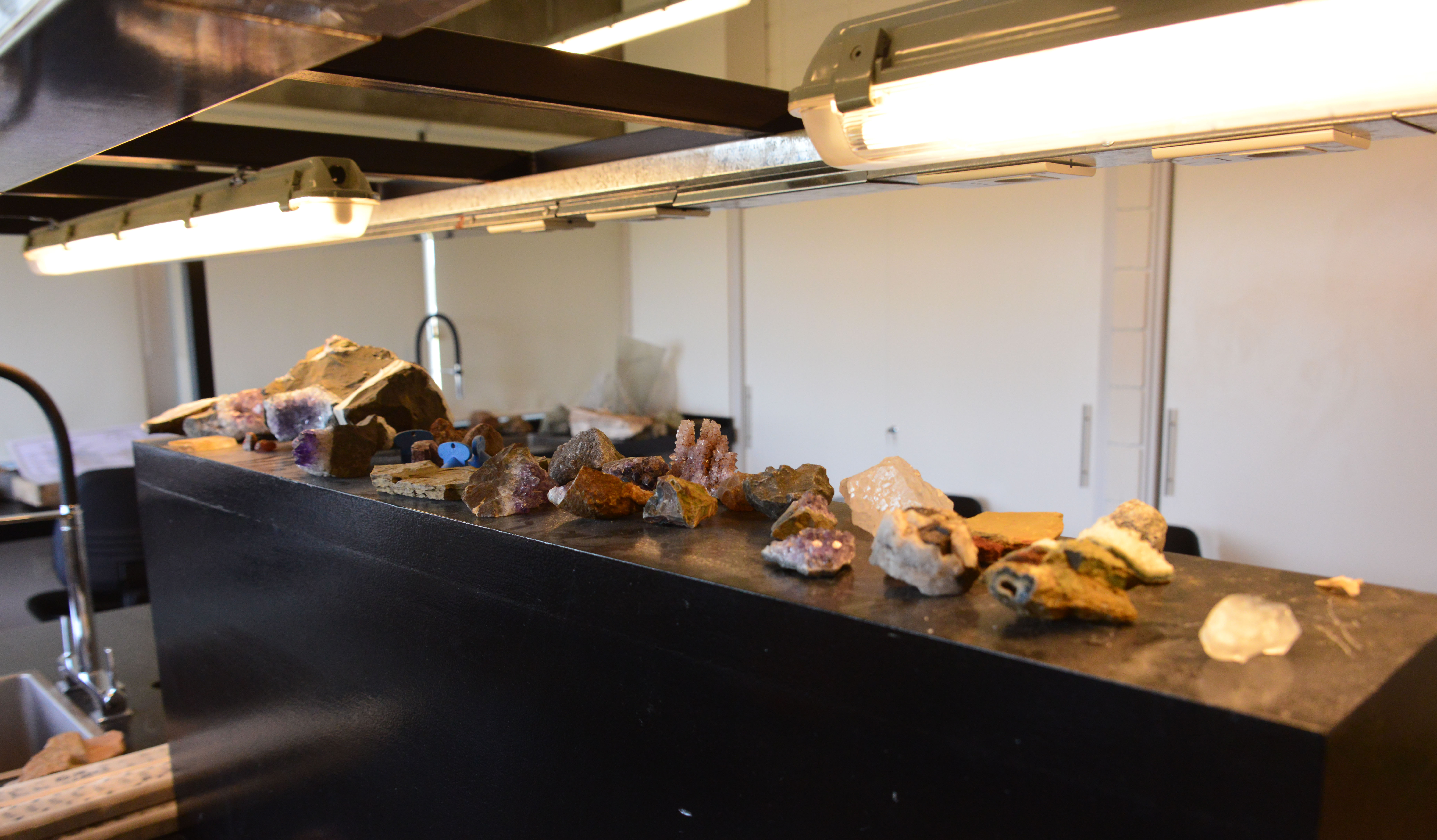 Laboratorios de geología y mineralogía en Treinta y Tres