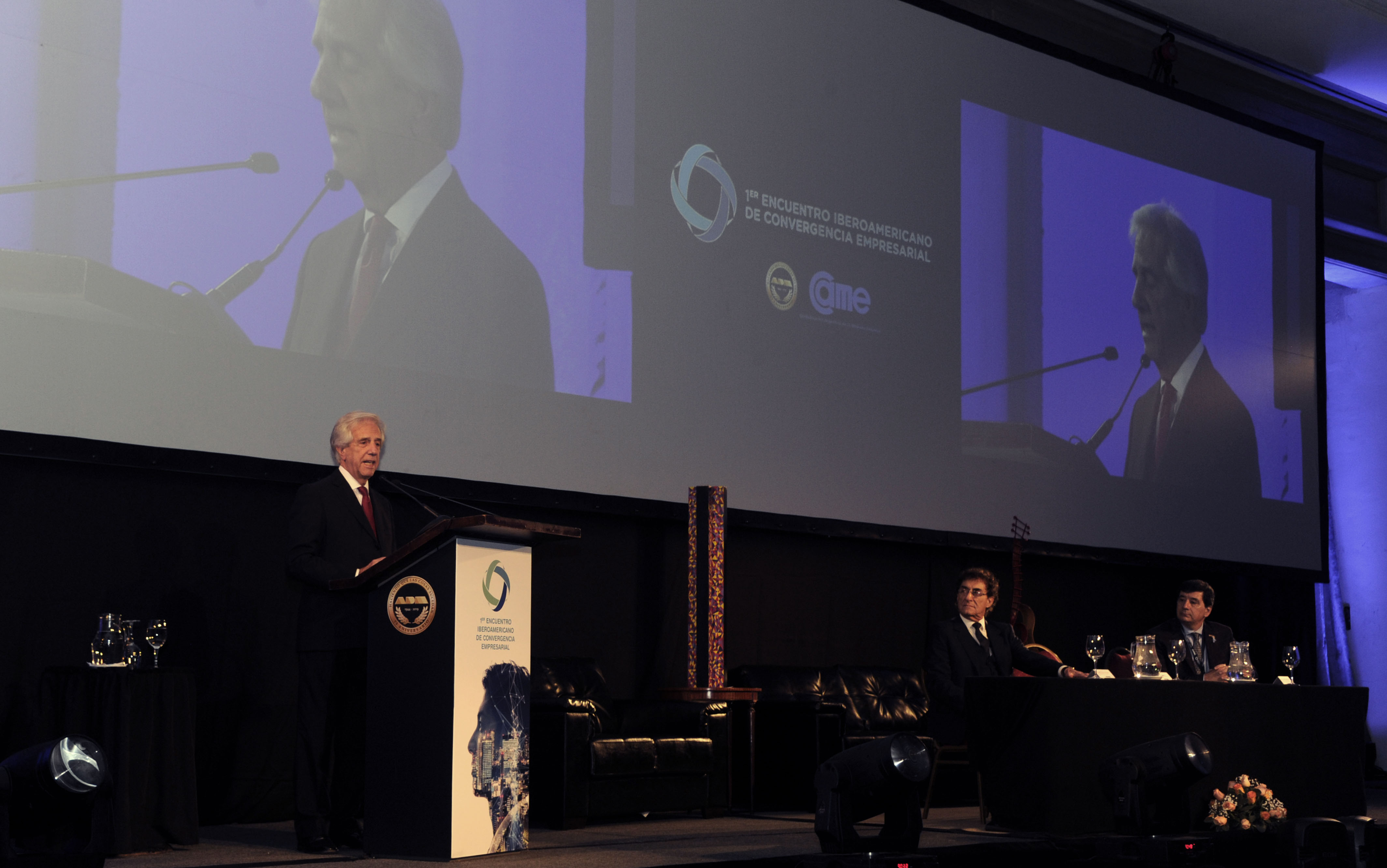 Tabaré Vázquez en foro iberoamericano