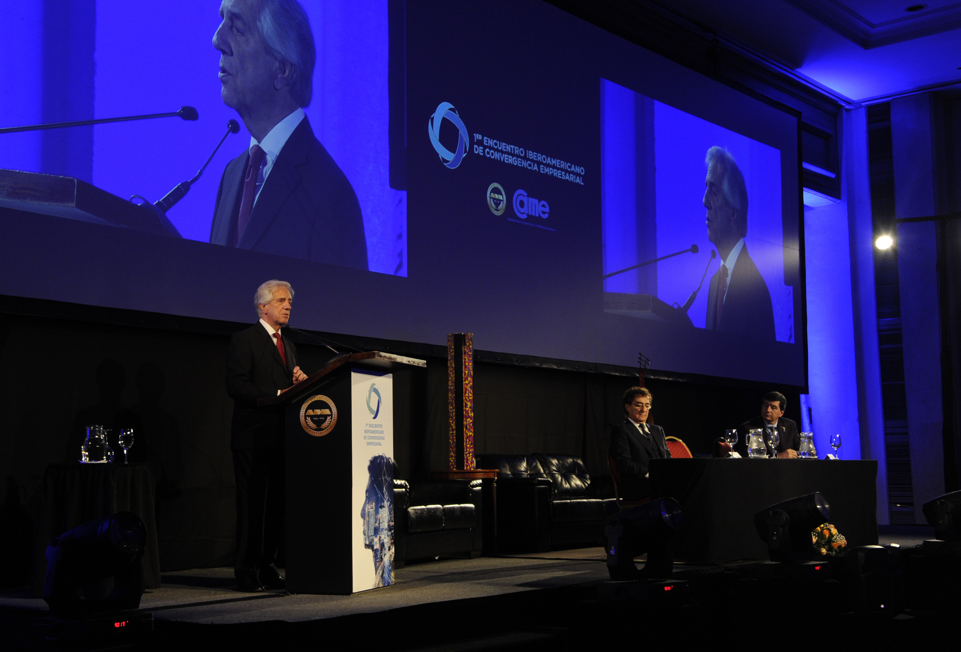 Tabaré Vázquez en foro iberoamericano