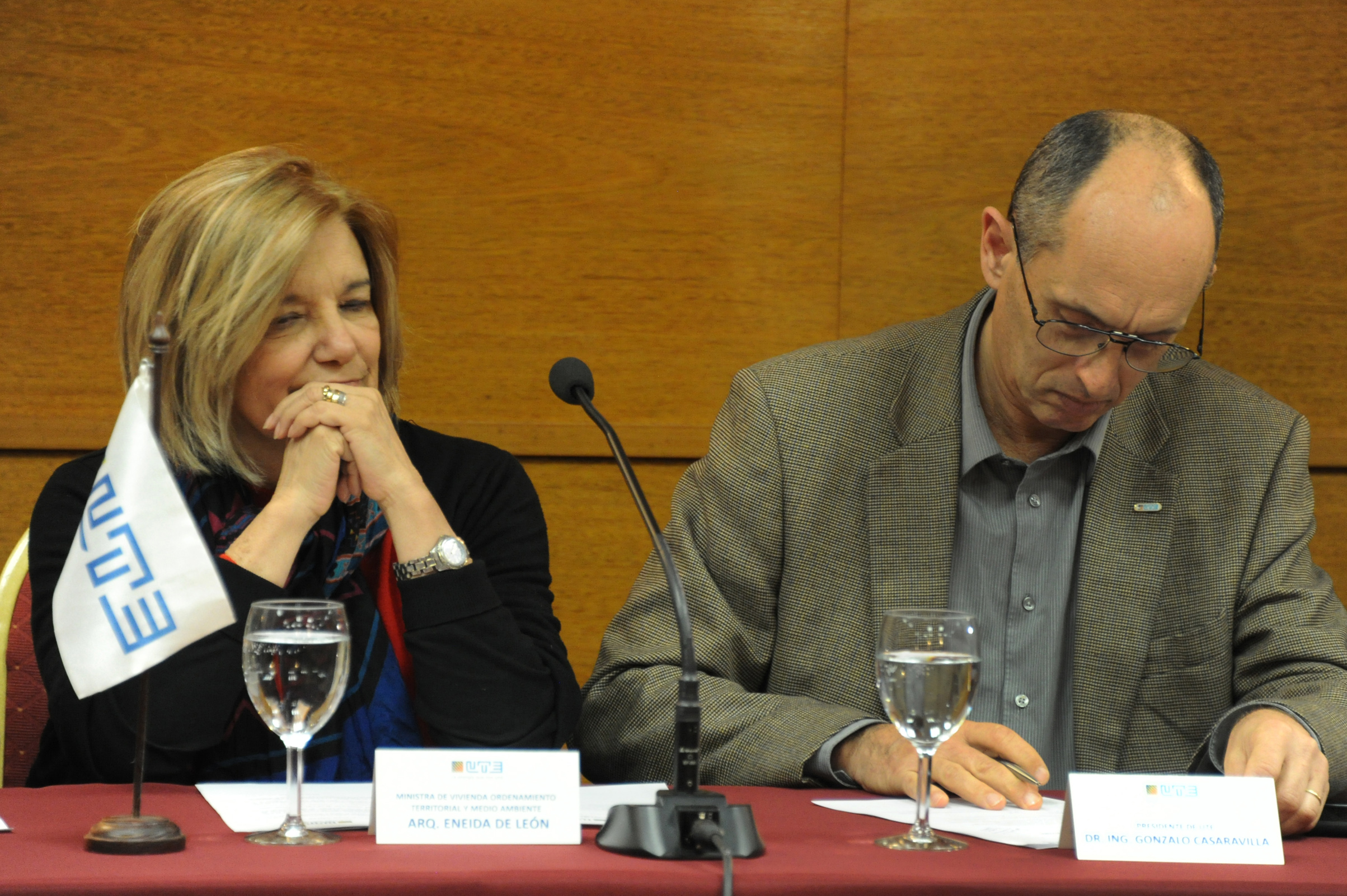 Suscripción de acuerdo entre UTE y Ministerio de Vivienda