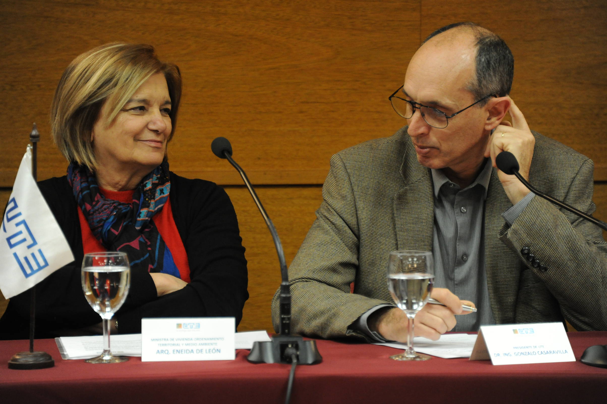 Suscripción de acuerdo entre UTE y Ministerio de Vivienda
