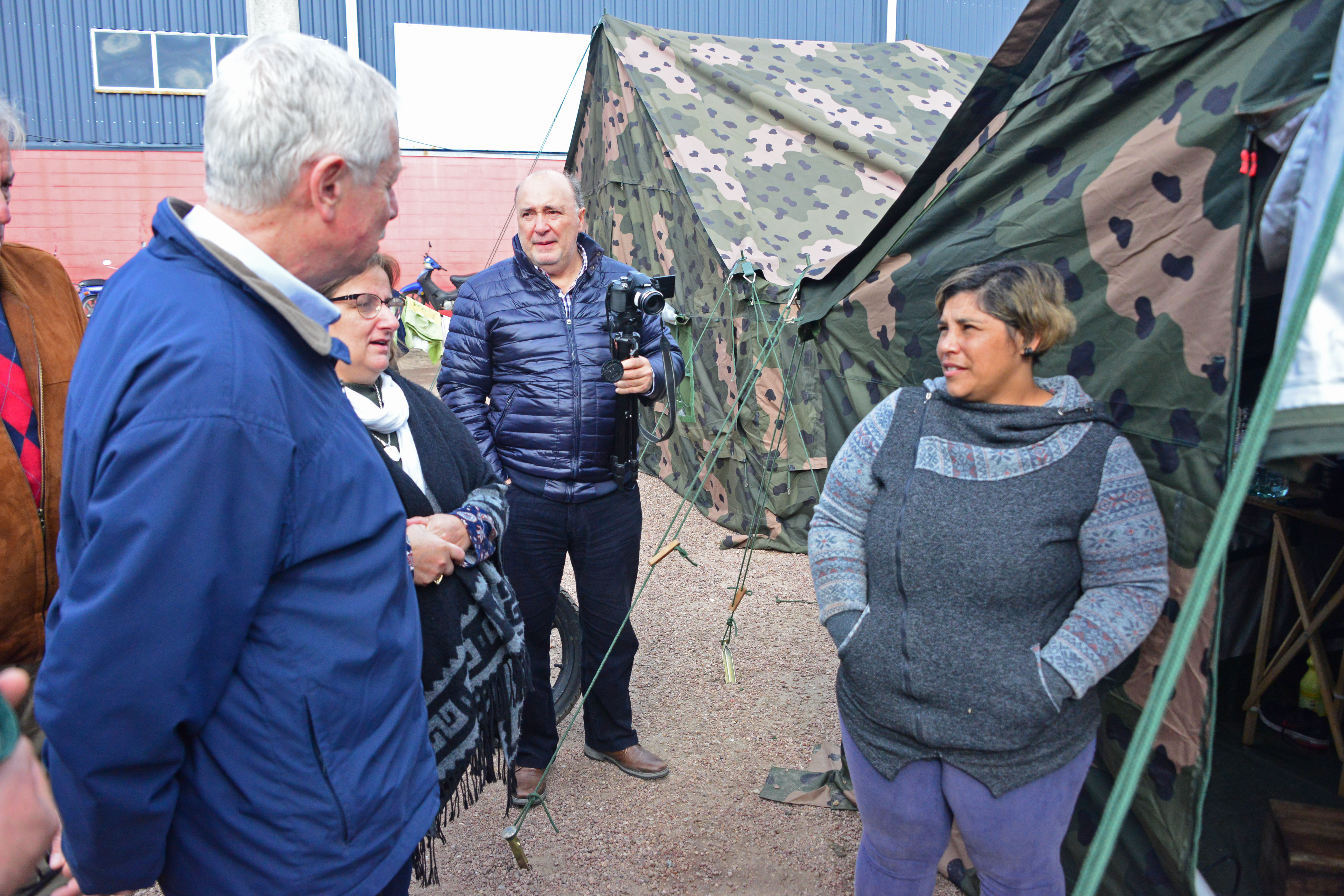Basso visitó personas evacuadas en Durazno y se reunió en Centro Coordinador de Emergencias