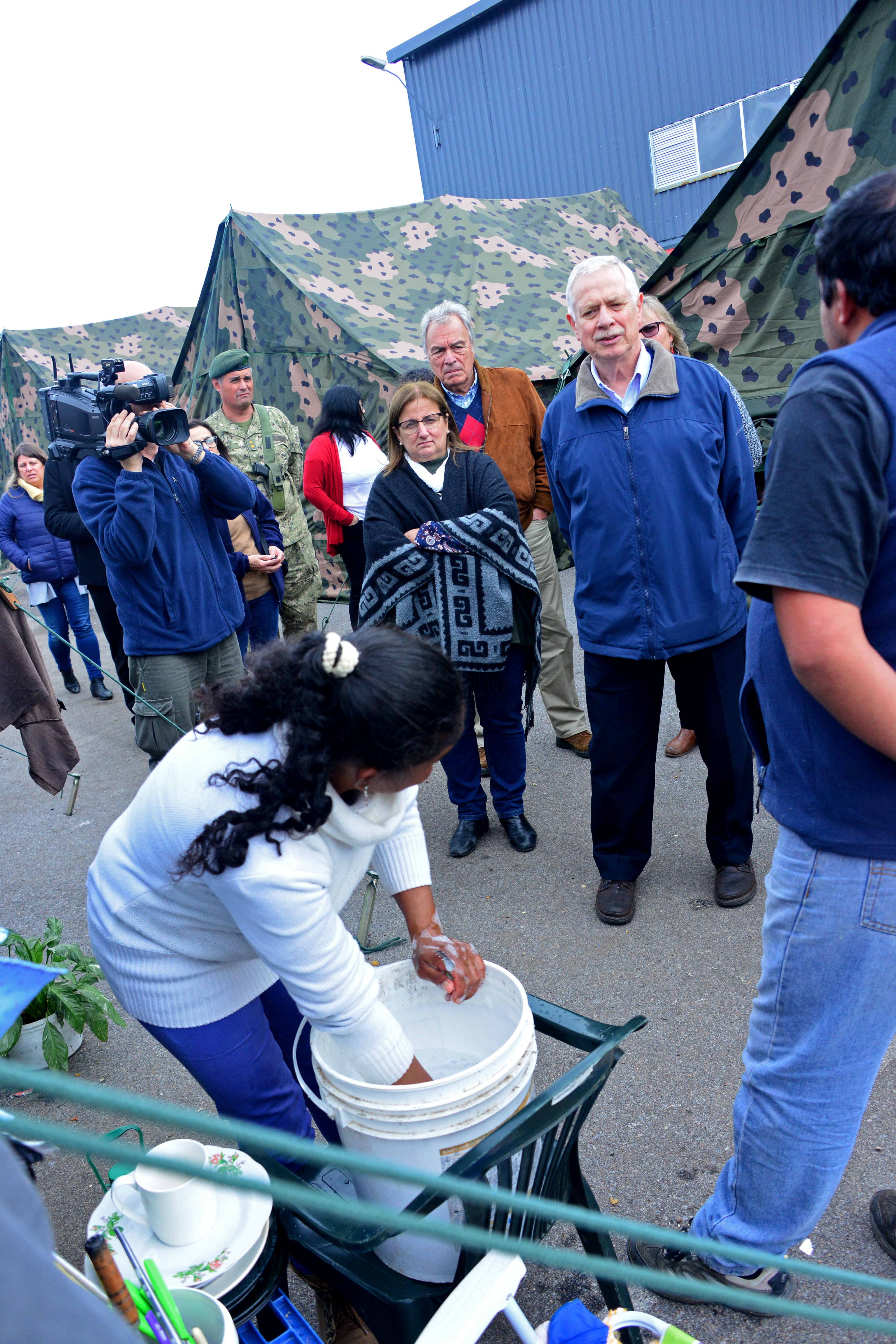 Basso visitó personas evacuadas en Durazno y se reunió en Centro Coordinador de Emergencias
