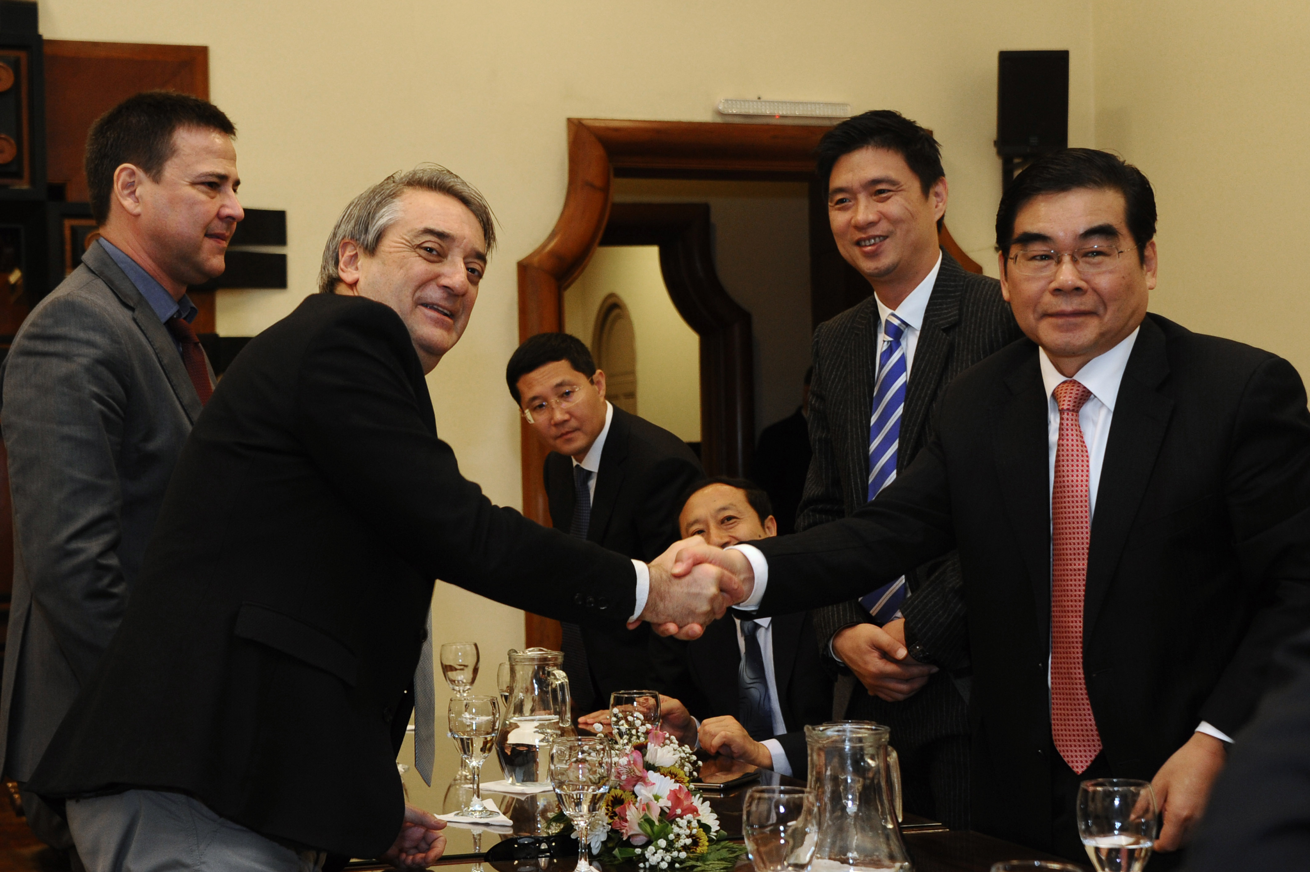 Alcalde de Tangsham, Ding Xiufeng, se reunió con autoridades de la Secretaría Nacional del Deporte