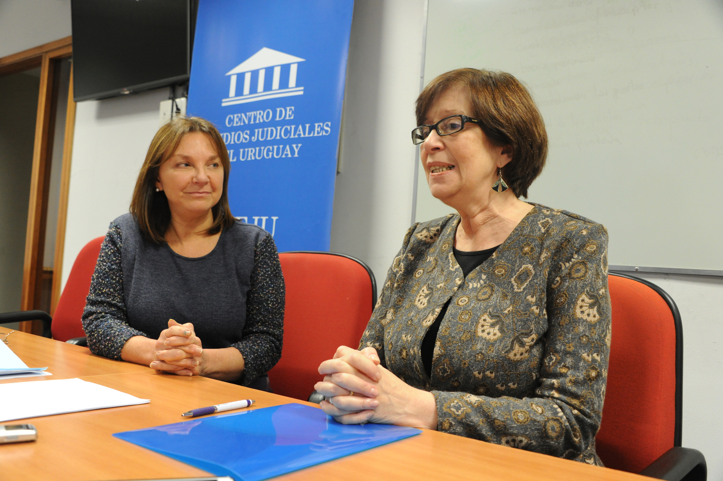 Suscripción de acuerdo entre Inmujeres y Centro de Estudios Judiciales del Uruguay