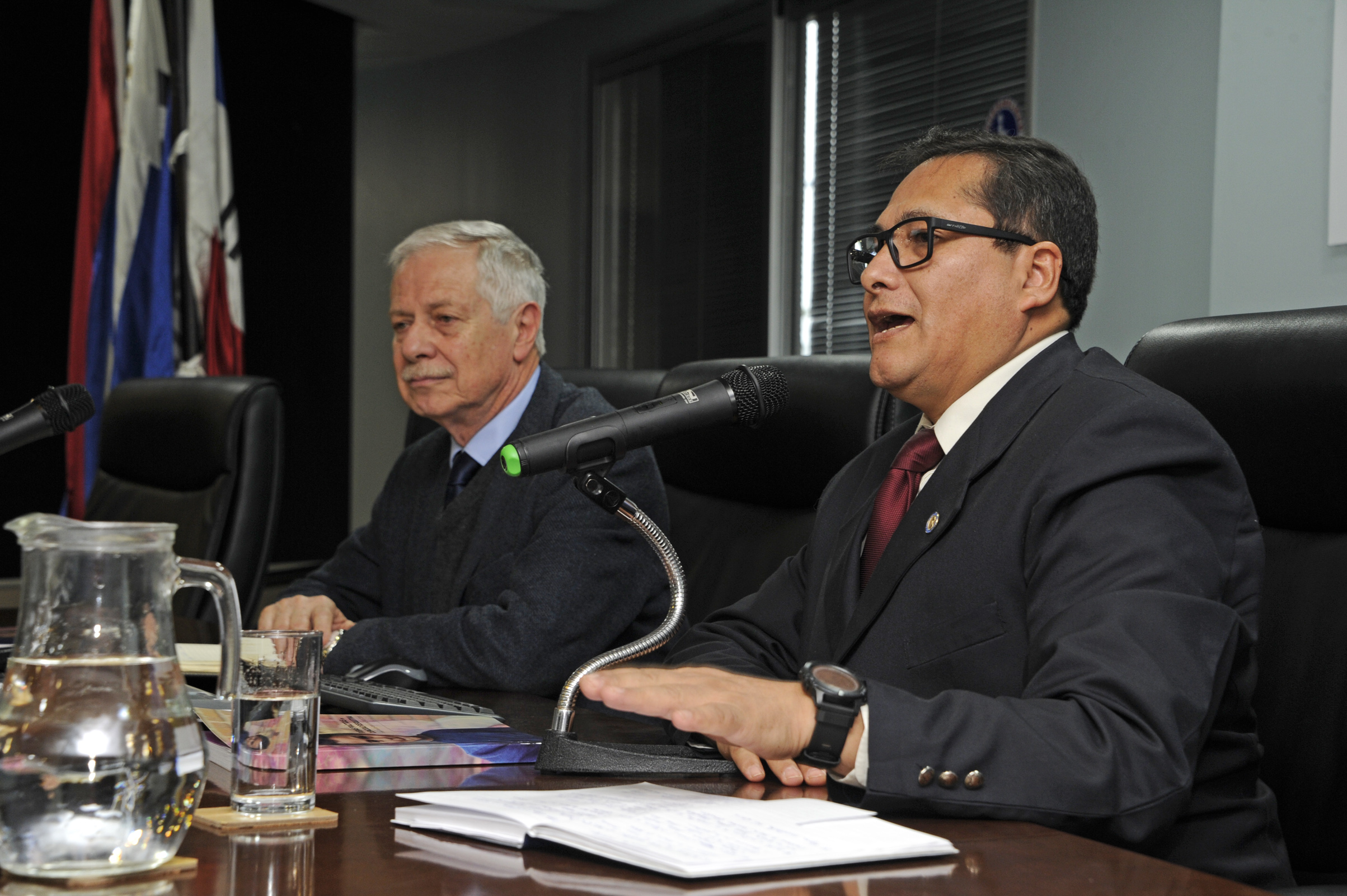 Ministro Jorge Basso y Giovanni Escalante