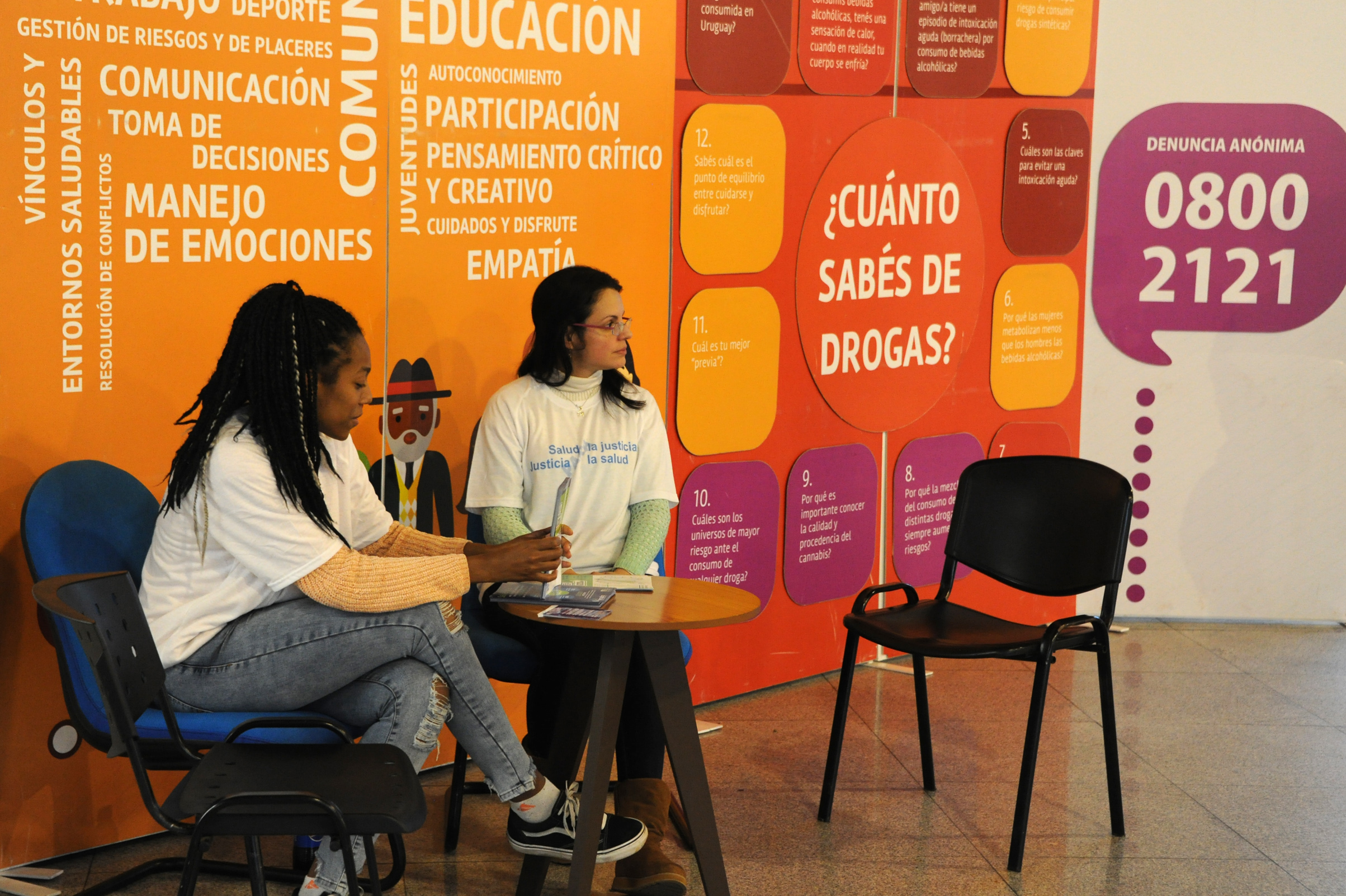 Actividad informativa de la Junta Nacional de Drogas en el MAM