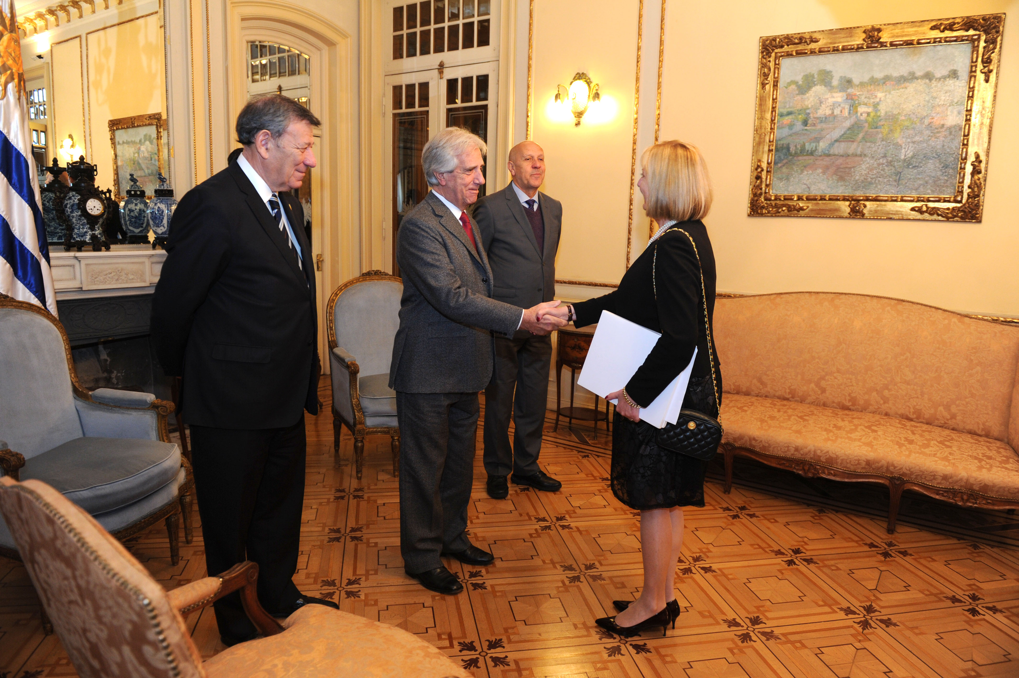 Tabaré Vázquez recibe carta credencial de la representante concurrente de Croacia, Duška Paravic