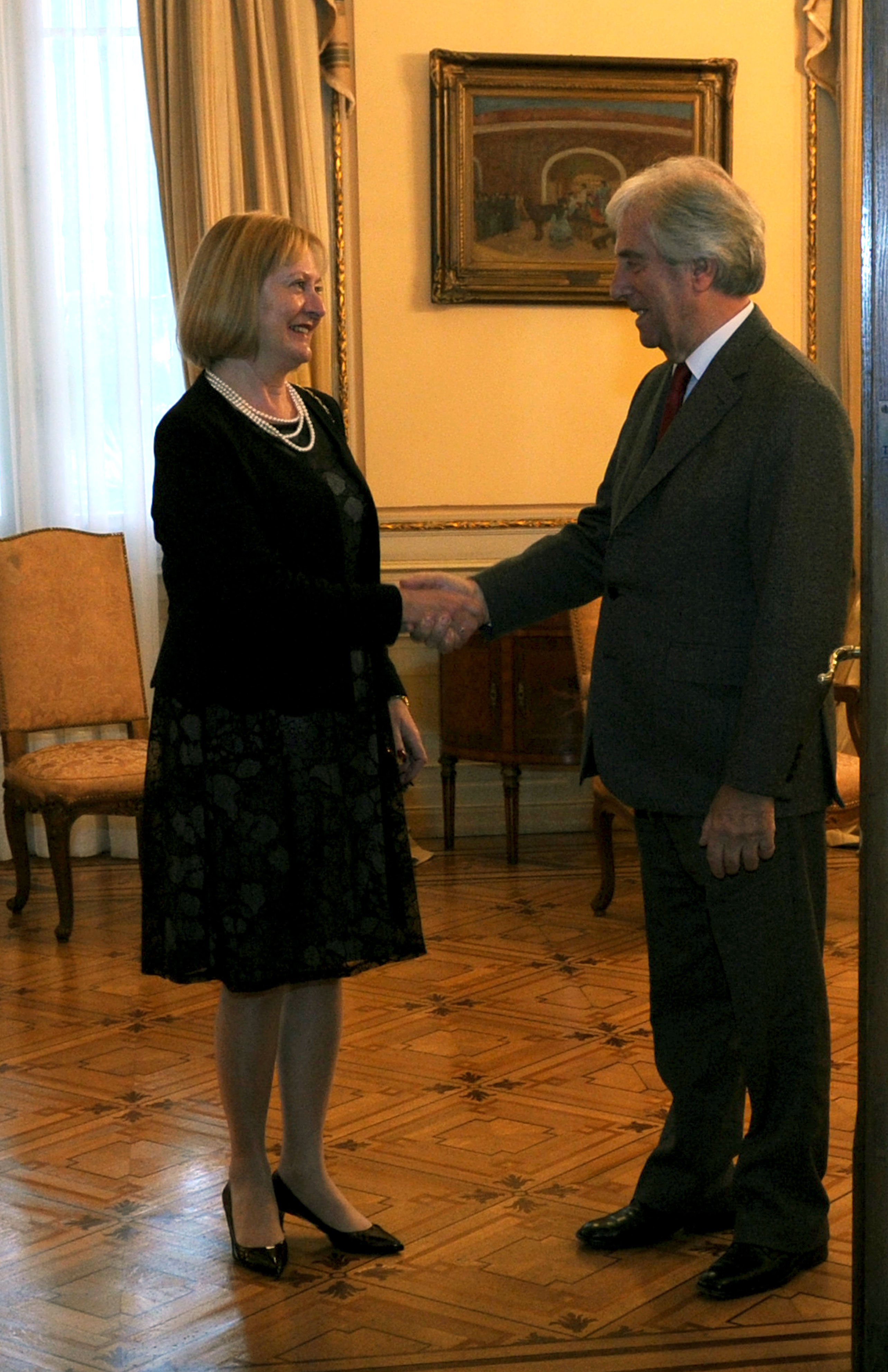 Tabaré Vázquez recibe carta credencial de la representante concurrente de Croacia, Duška Paravic