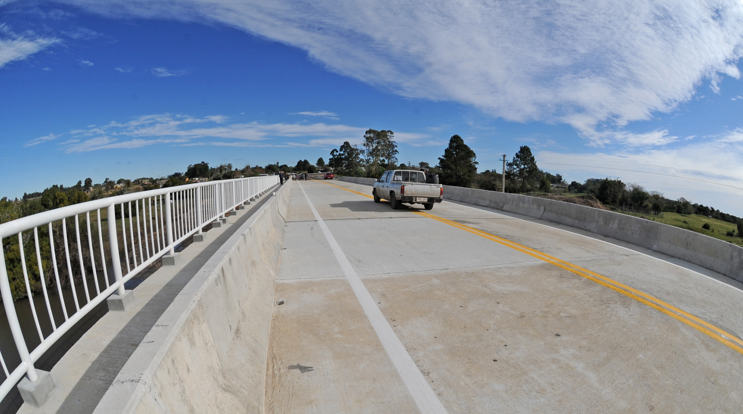 Nuevo puente sobre arroyo Fraile Muerto