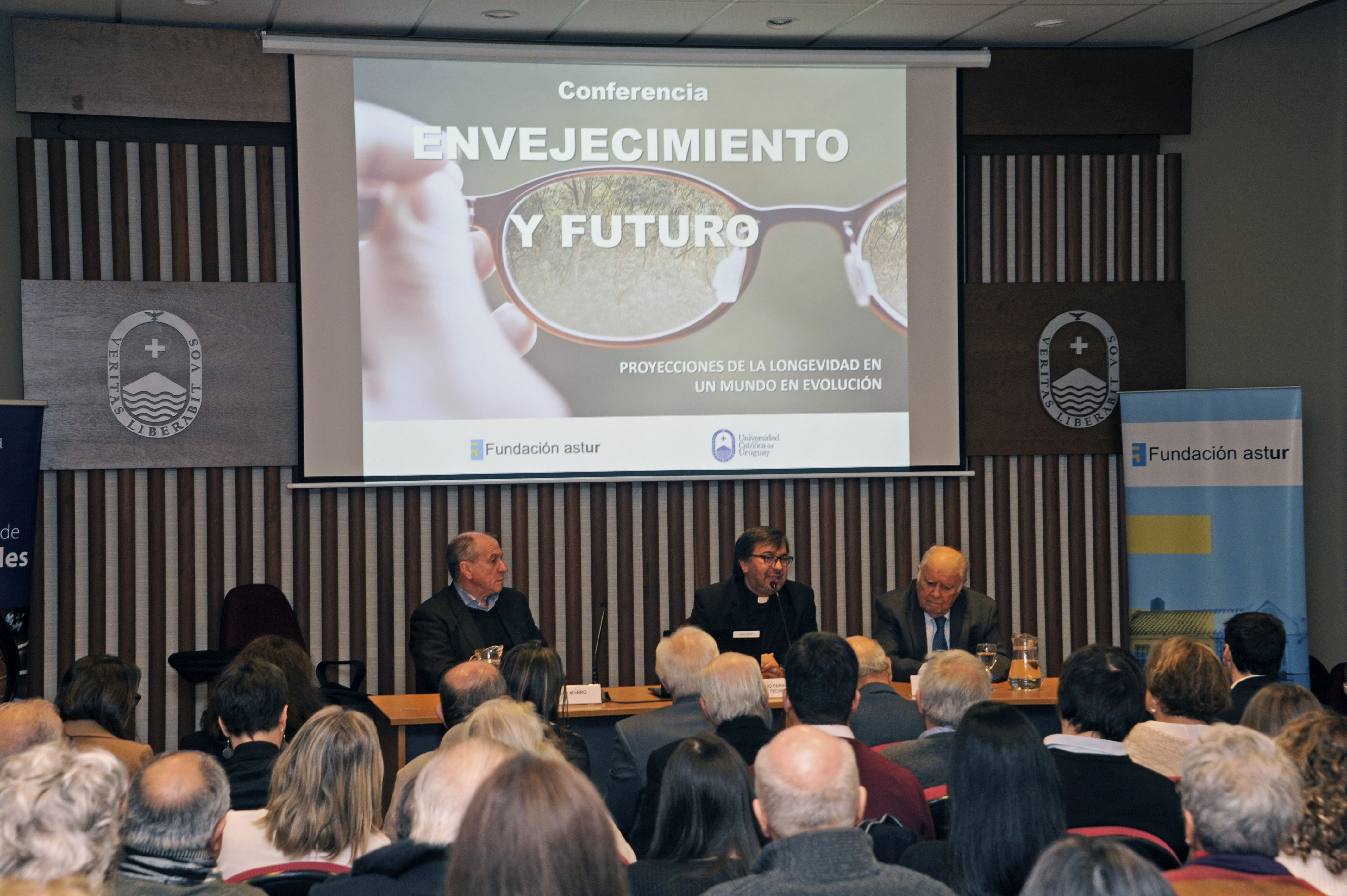 Ministro Murro en conferencia “Envejecimiento y futuro. Proyecciones de la longevidad en un mundo en evolución”