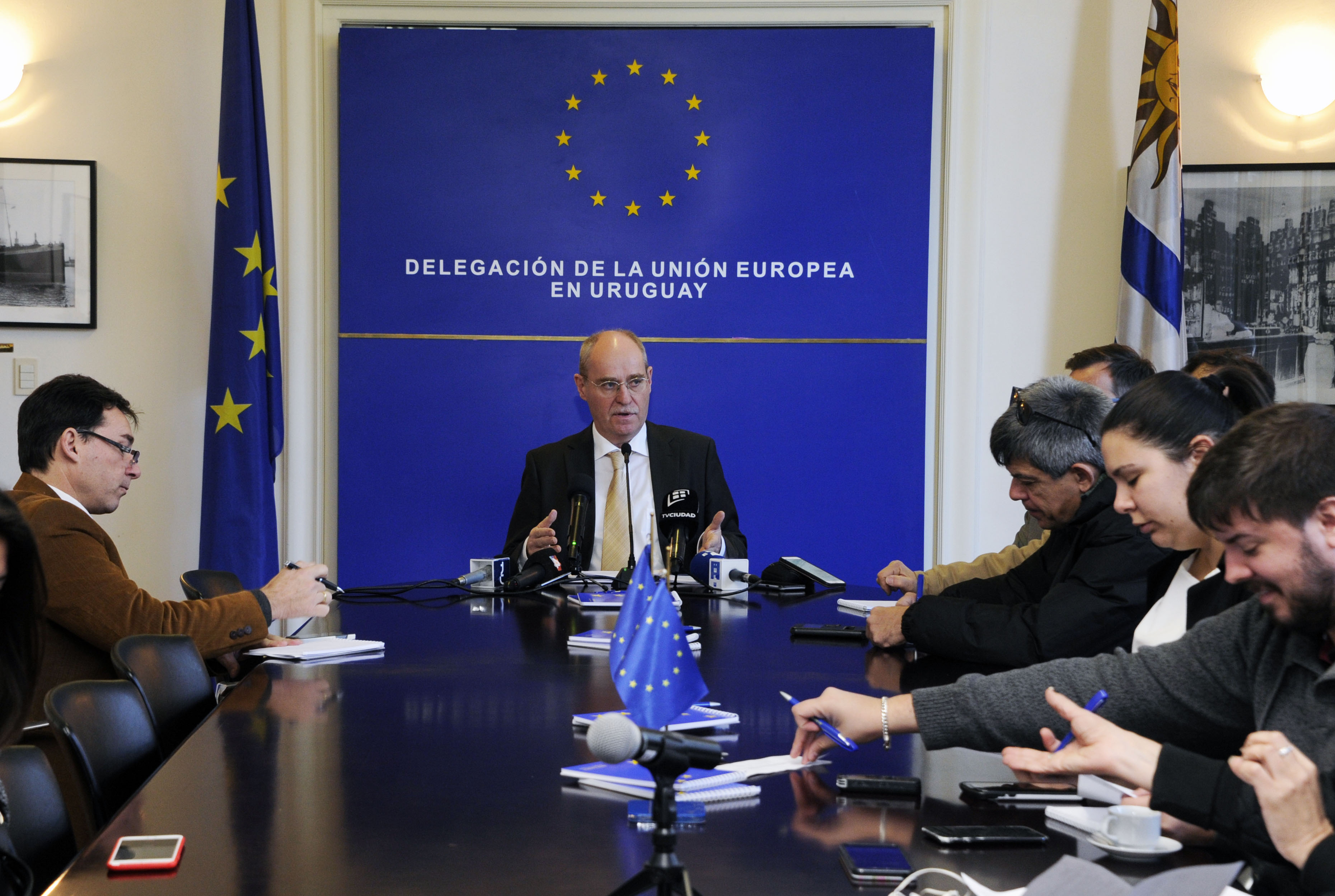 Conferencia de prensa del embajador de la Unión Europea en Uruguay, Karl-Otto König