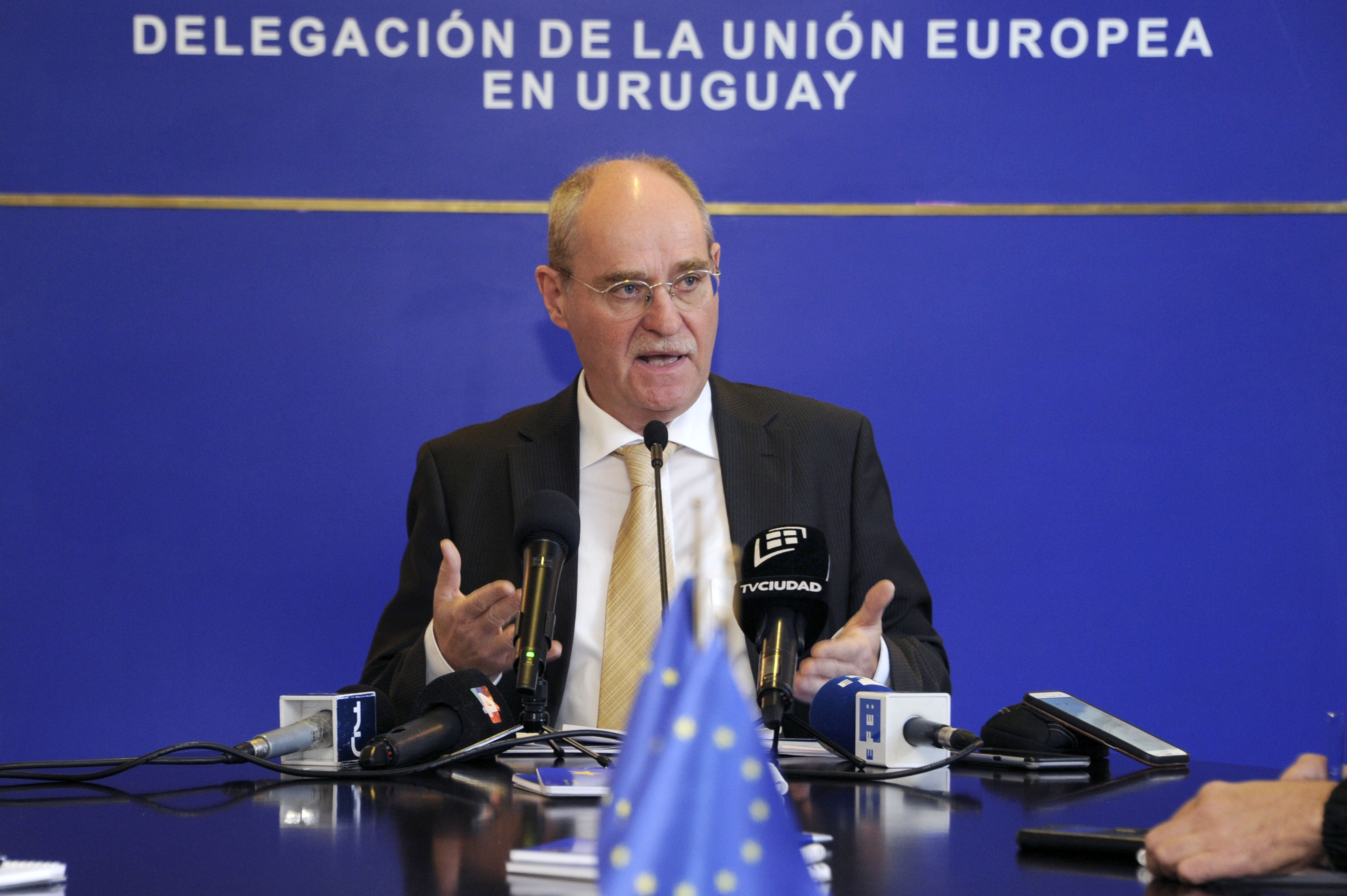 Conferencia de prensa del embajador de la Unión Europea en Uruguay, Karl-Otto König