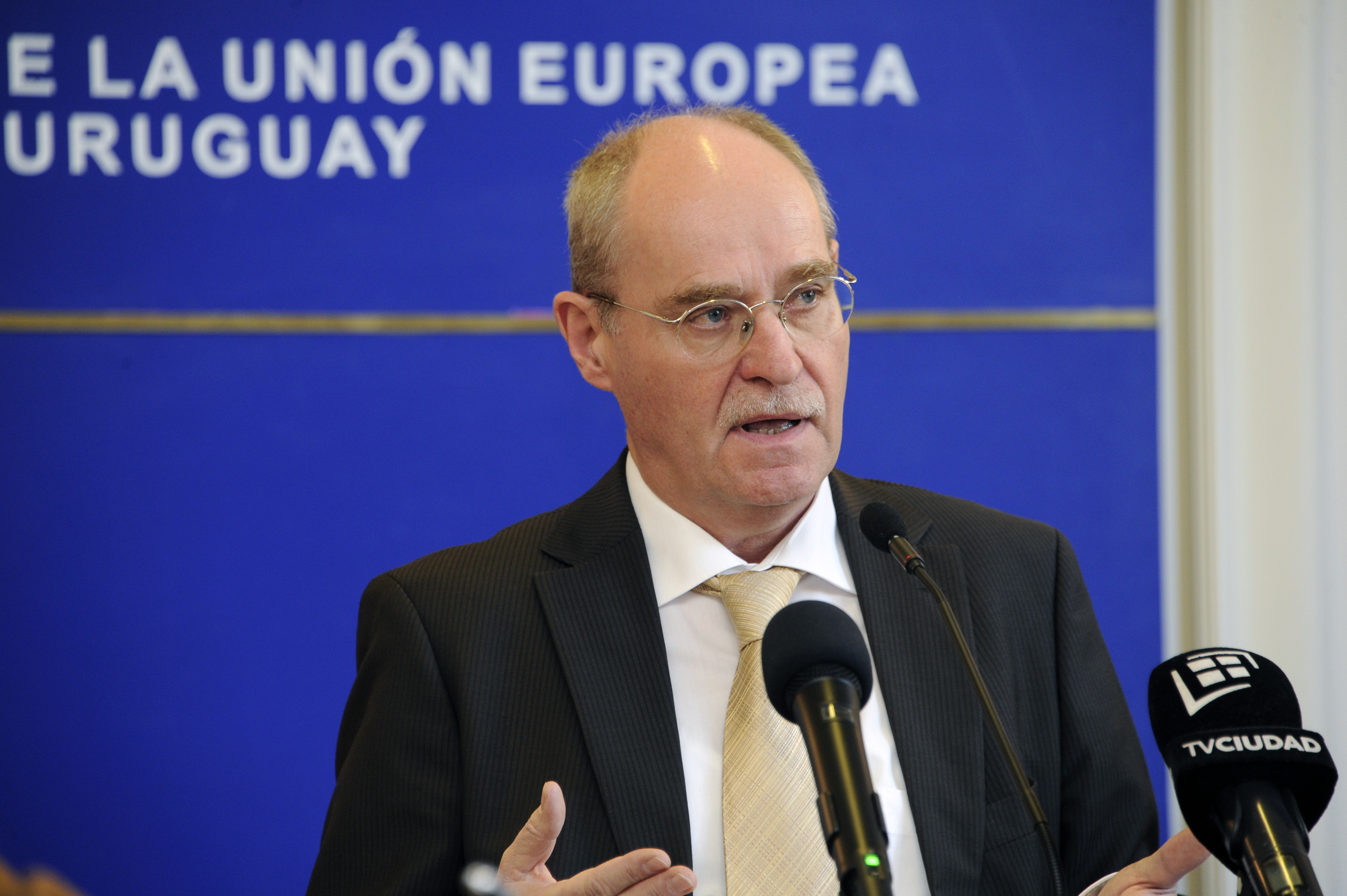 Conferencia de prensa del embajador de la Unión Europea en Uruguay, Karl-Otto König