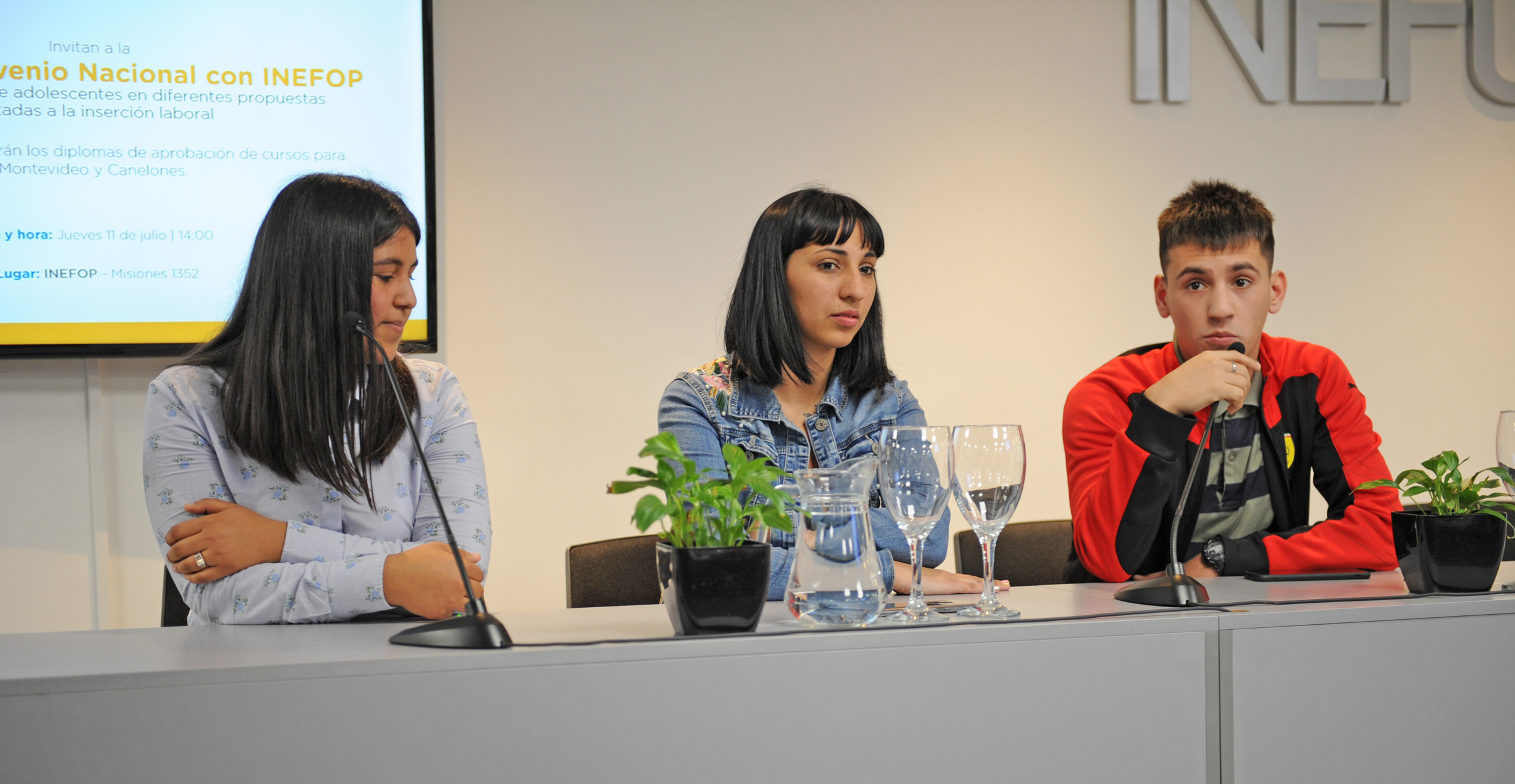 Más de 100 adolescentes y jóvenes de Uruguay recibieron capacitación en albañilería y gastronomía
