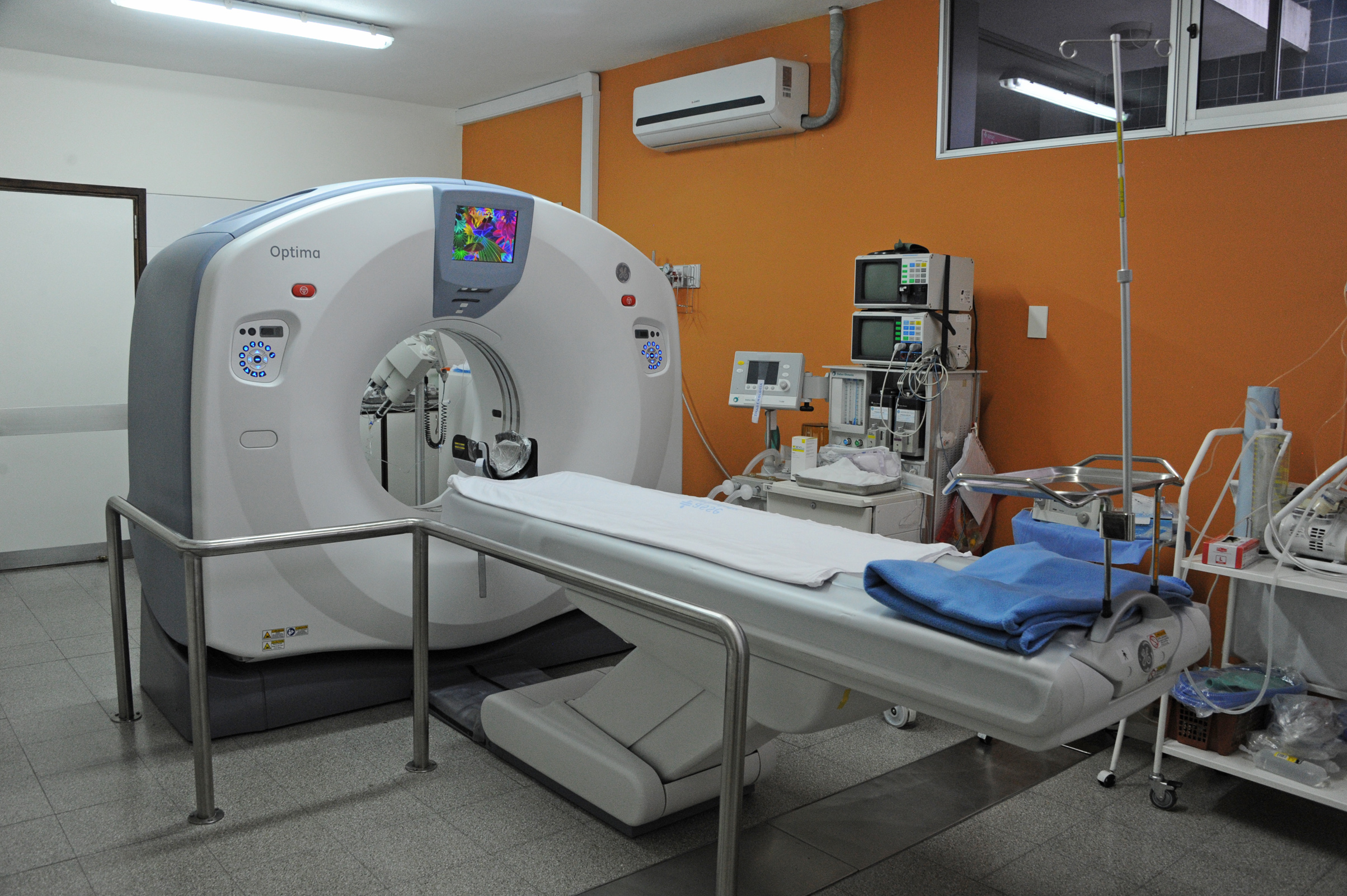 Región suroeste cuenta con nuevo tomógrafo