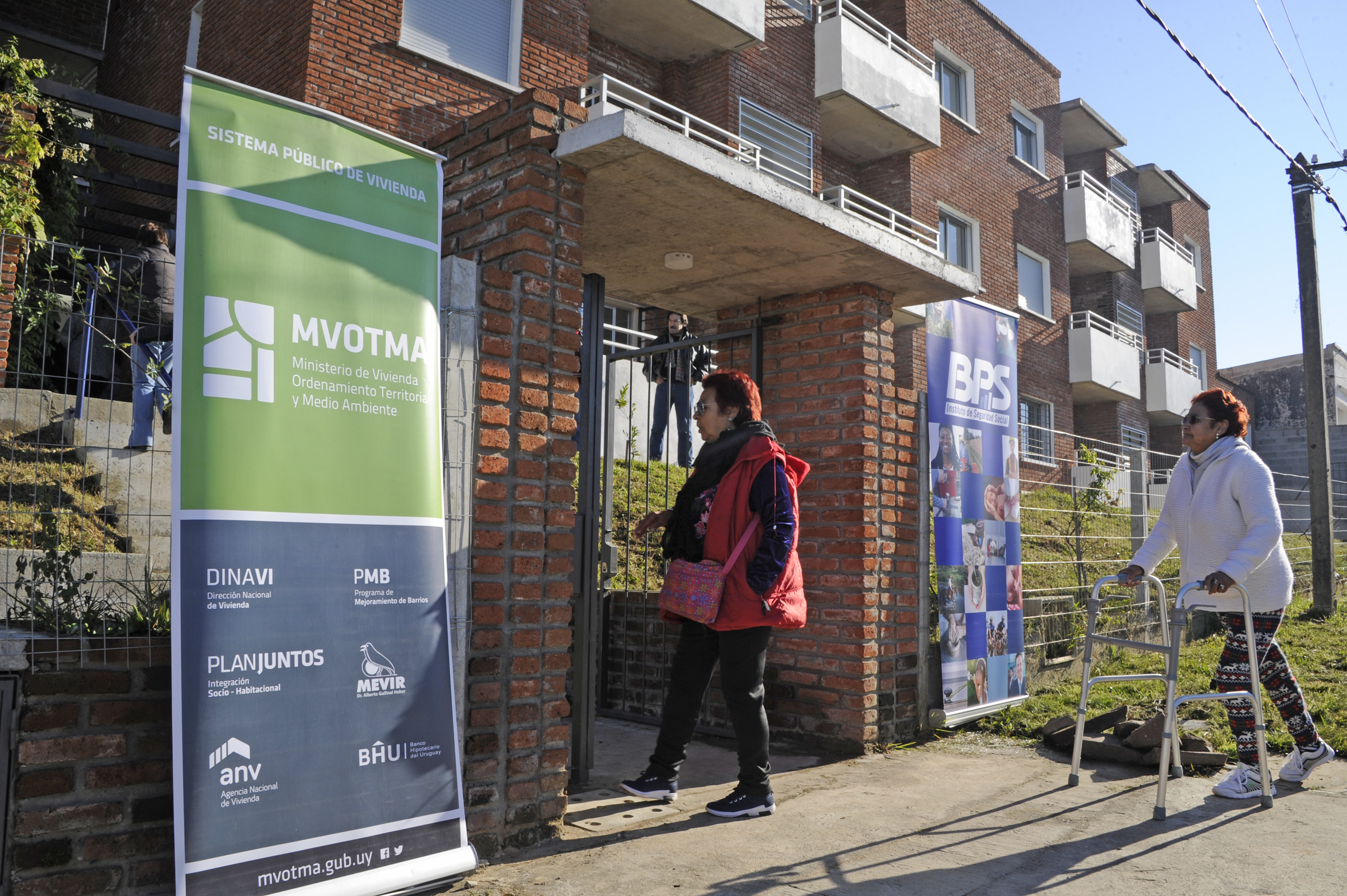 Ministerio de Vivienda y el Banco de Previsión Social inauguraron en la ciudad de Rivera, un complejo habitacional de 18 unidades habitacionales