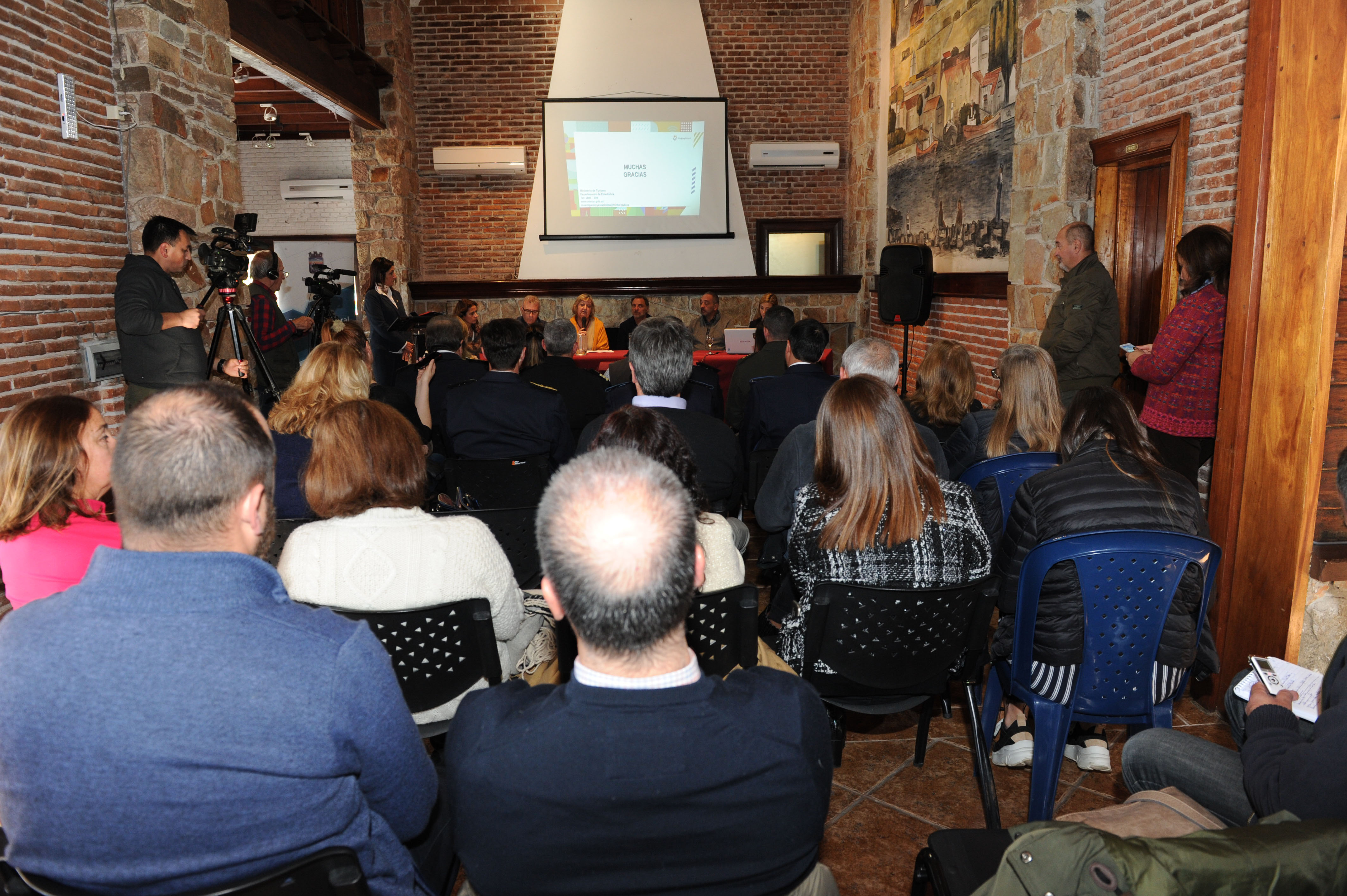 Presentación del balance de la temporada de cruceros 2018-2019 realizado en el Espacio Cultural Gorlero de Punta del Este