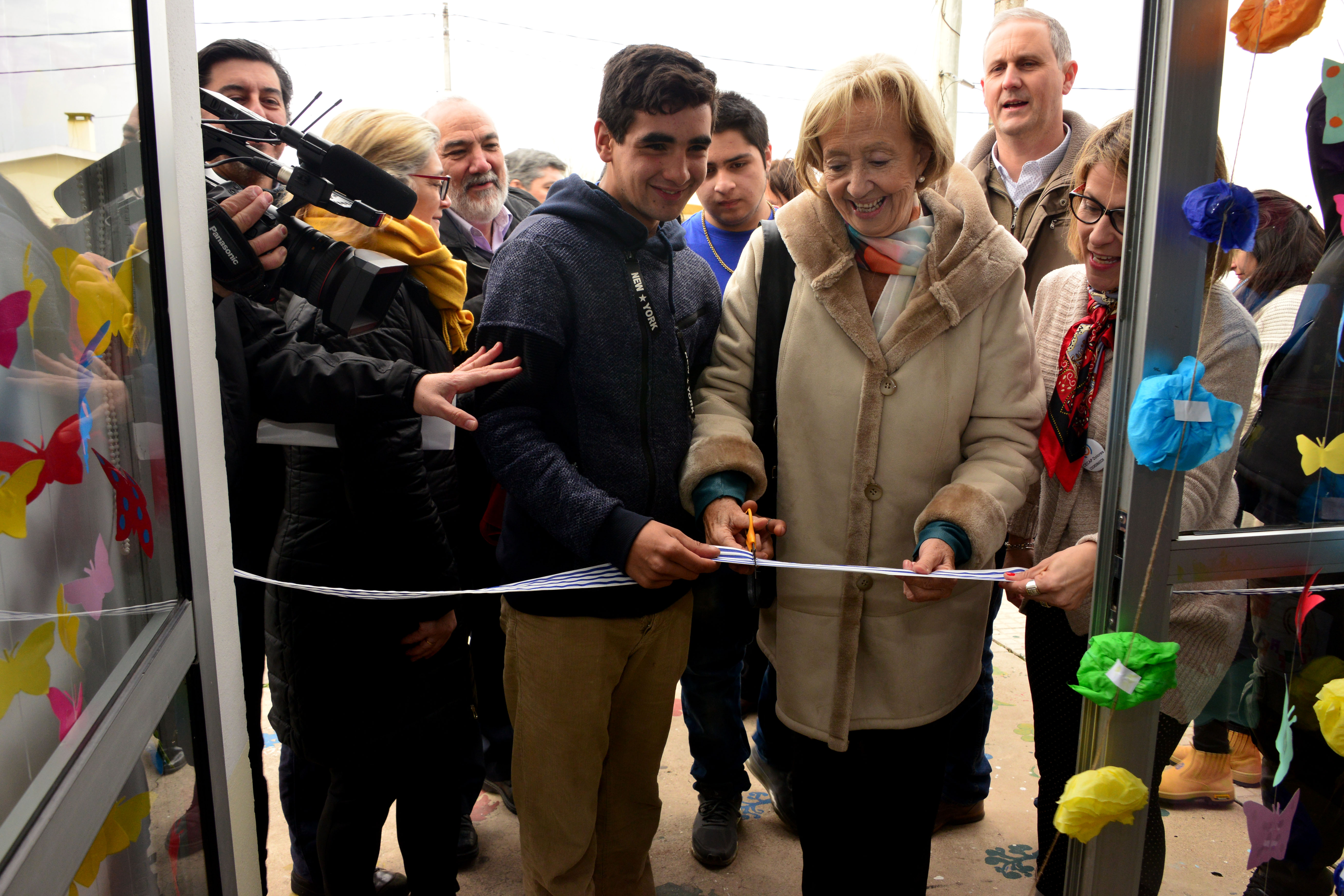 Inauguración de centro de educación no formal en Dolores