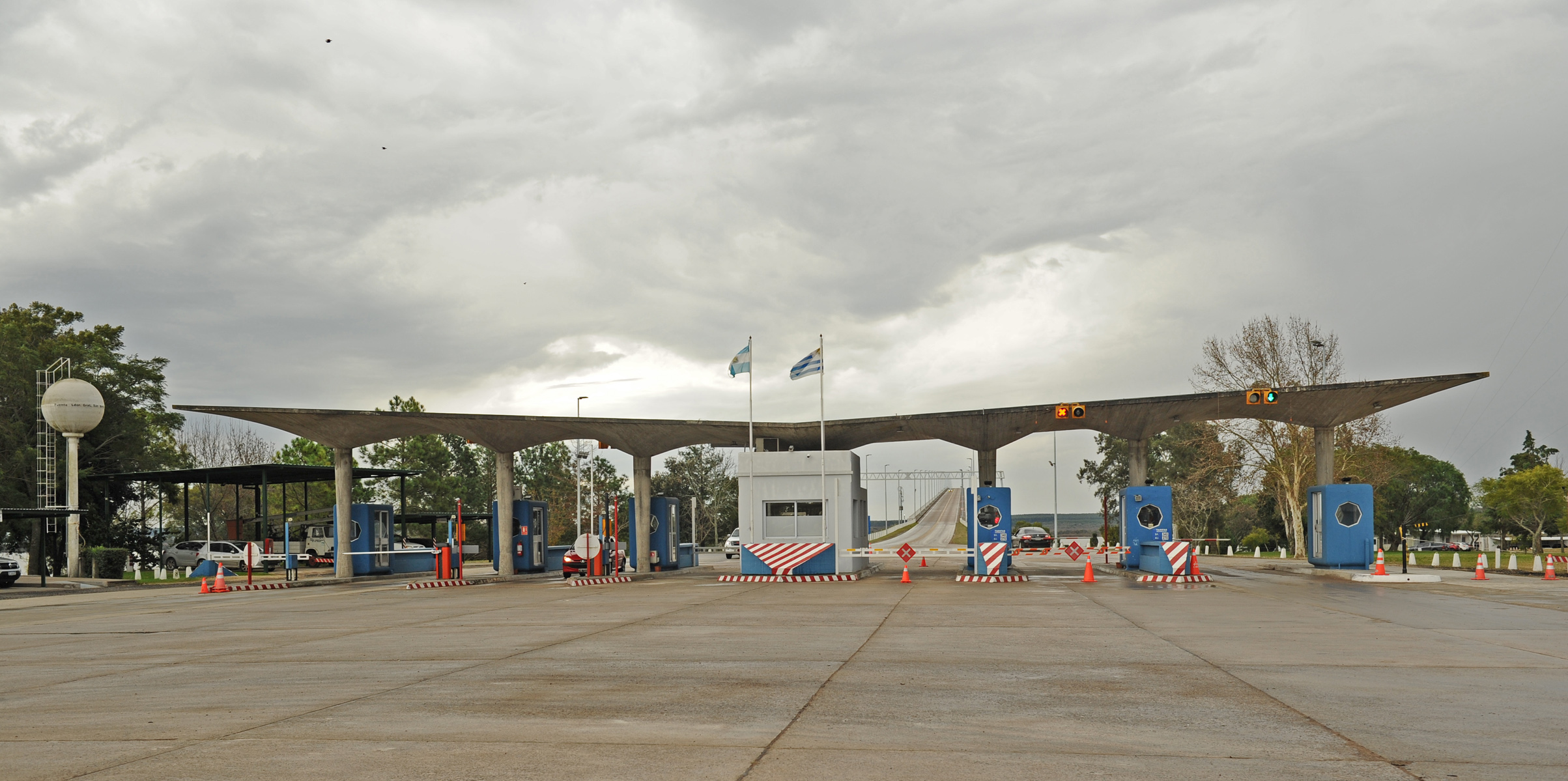 Autoridades recorrieron obras en el paso de frontera en Fray Bentos-Puerto Unzué