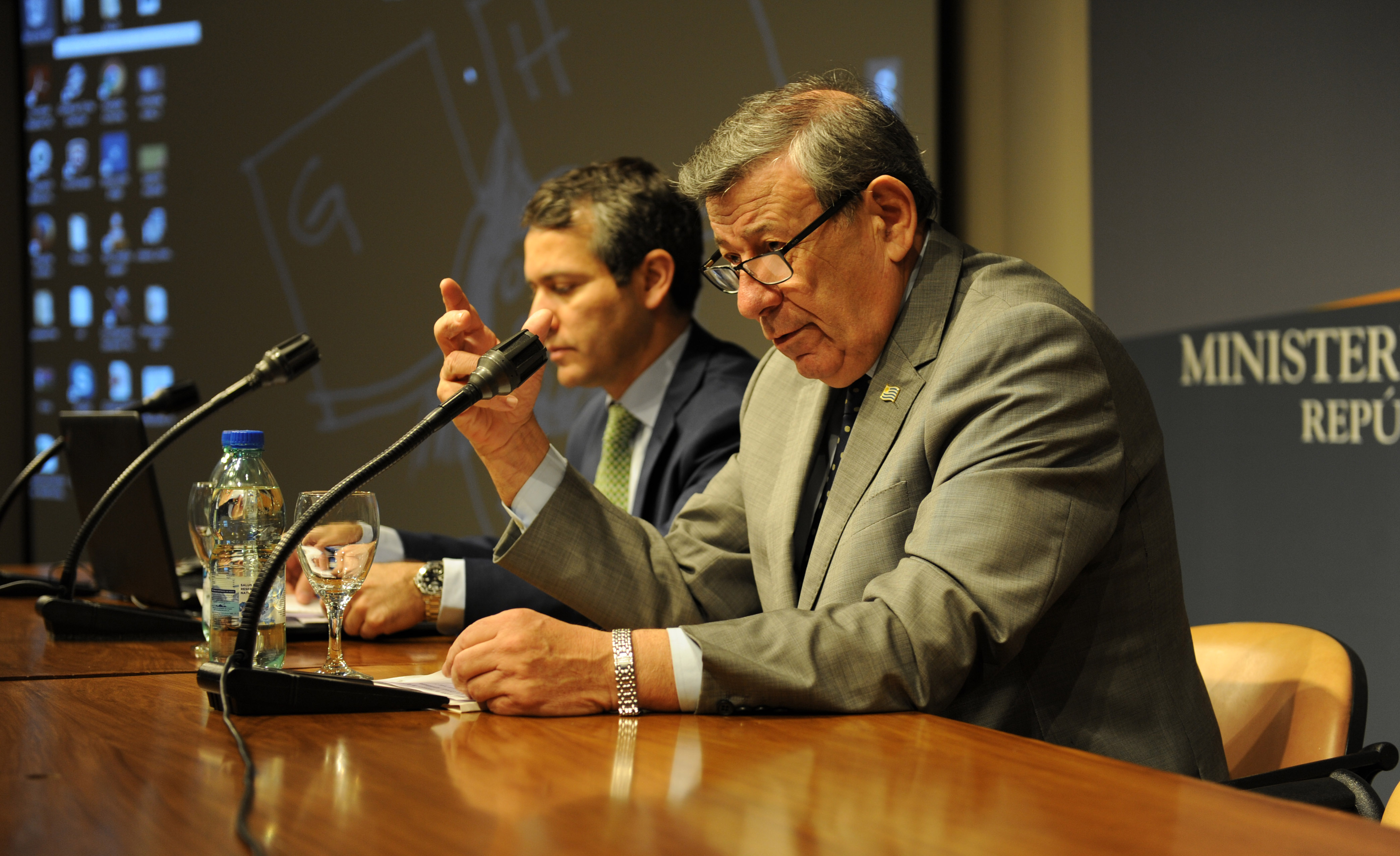 Rodolfo Nin Novoa, en actividad sobre relaciones comerciales entre Uruguay y Chile