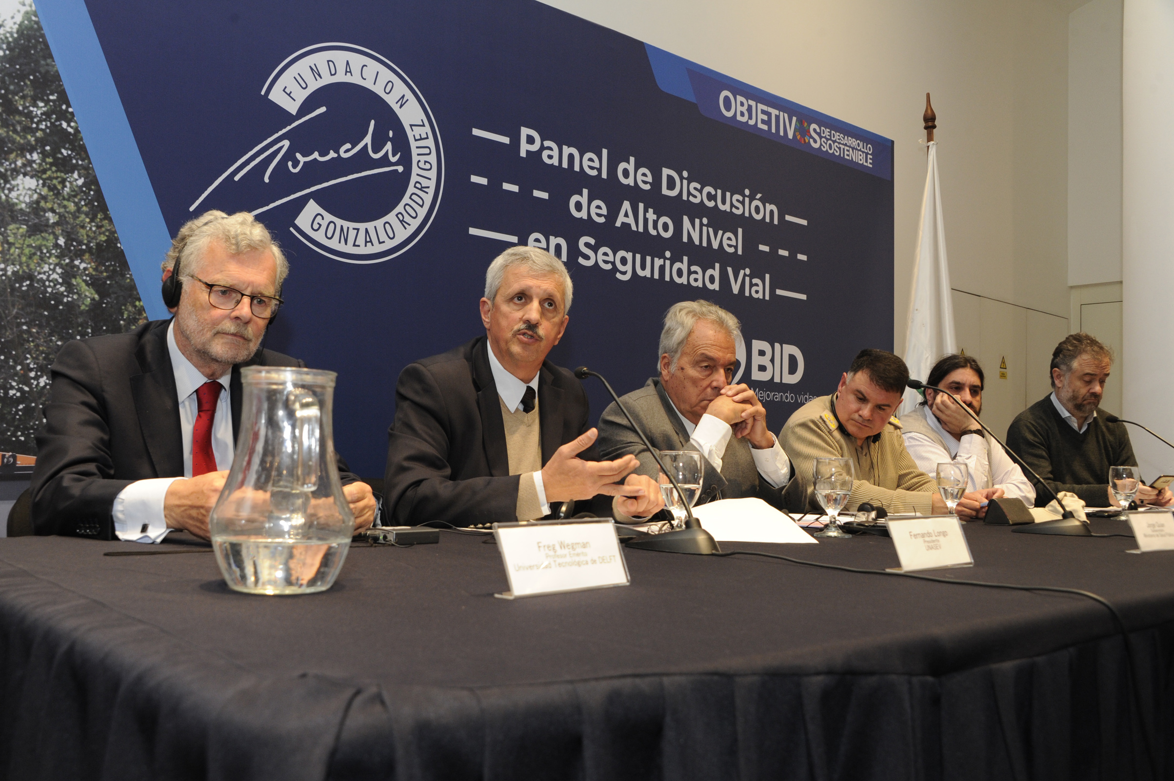 Panel de discusión de alto nivel en seguridad vial organizado por la Fundación Gonzalo Rodríguez y el Banco Interamericano de Desarrollo (BID)