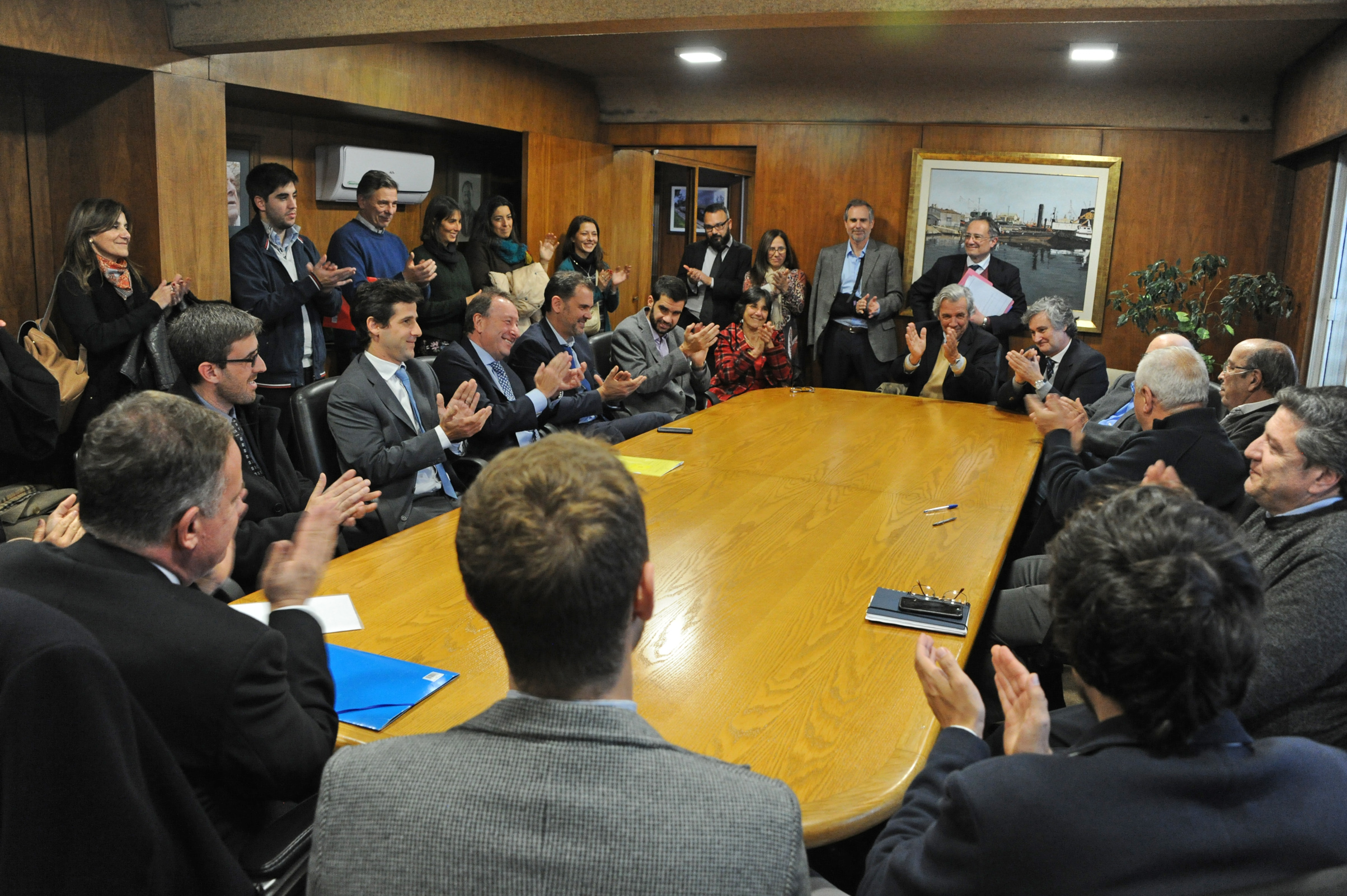 Firma de contrato del proyecto de participación público-privada para realizar infraestructura vial en las rutas 12, 54, 55 y 57