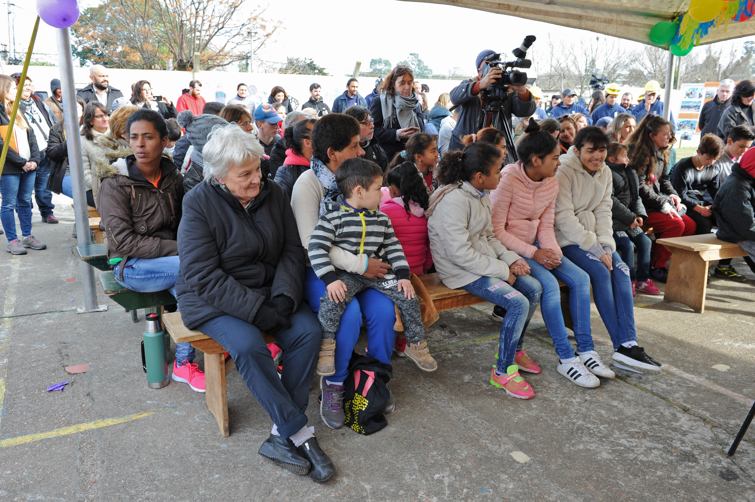 Entrega de viviendas del Plan Juntos en barrio montevideano Marconi
