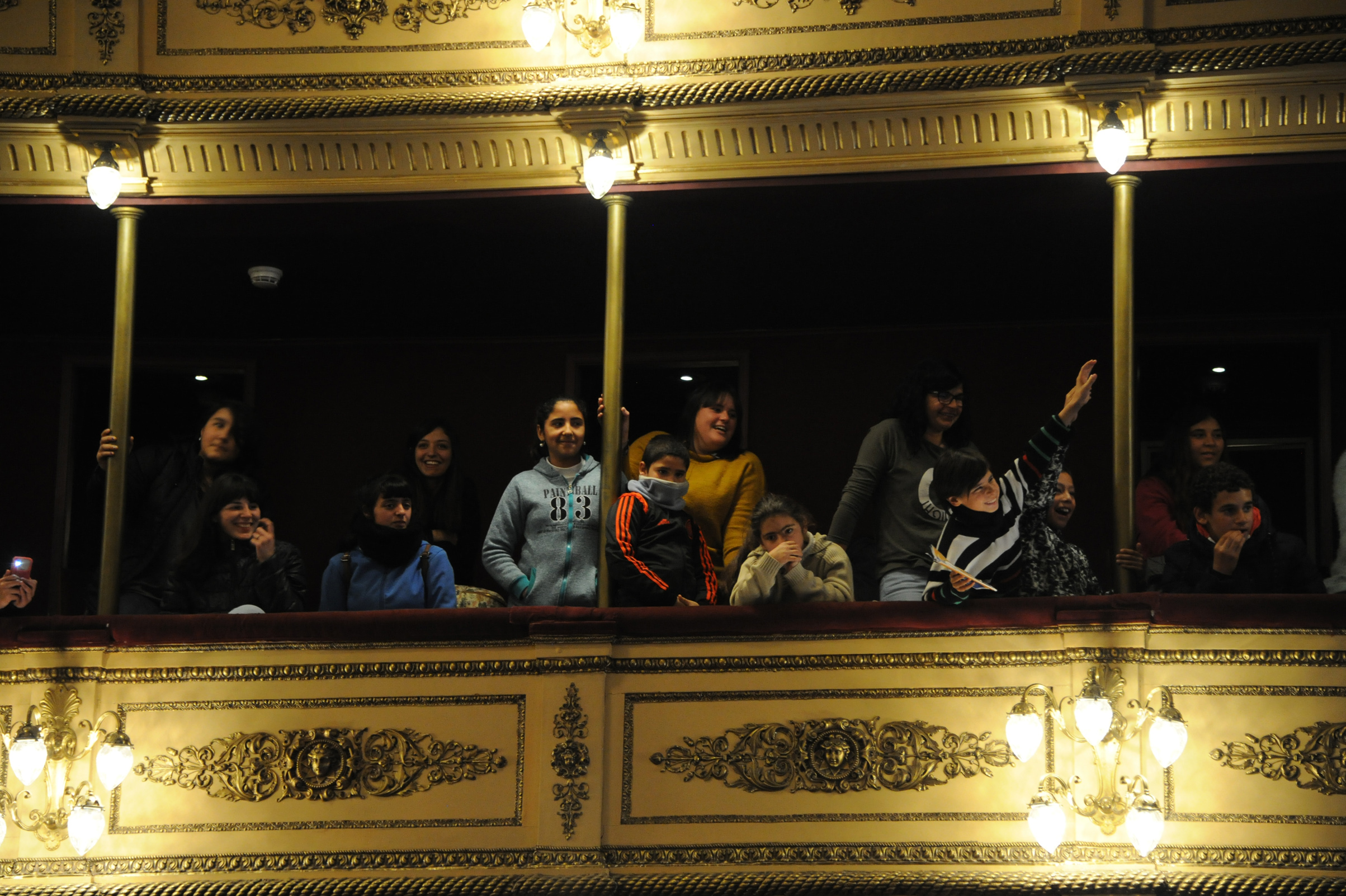 Actividad del INAU en el Teatro Solís denominada Dale Voz a Tus Ideas