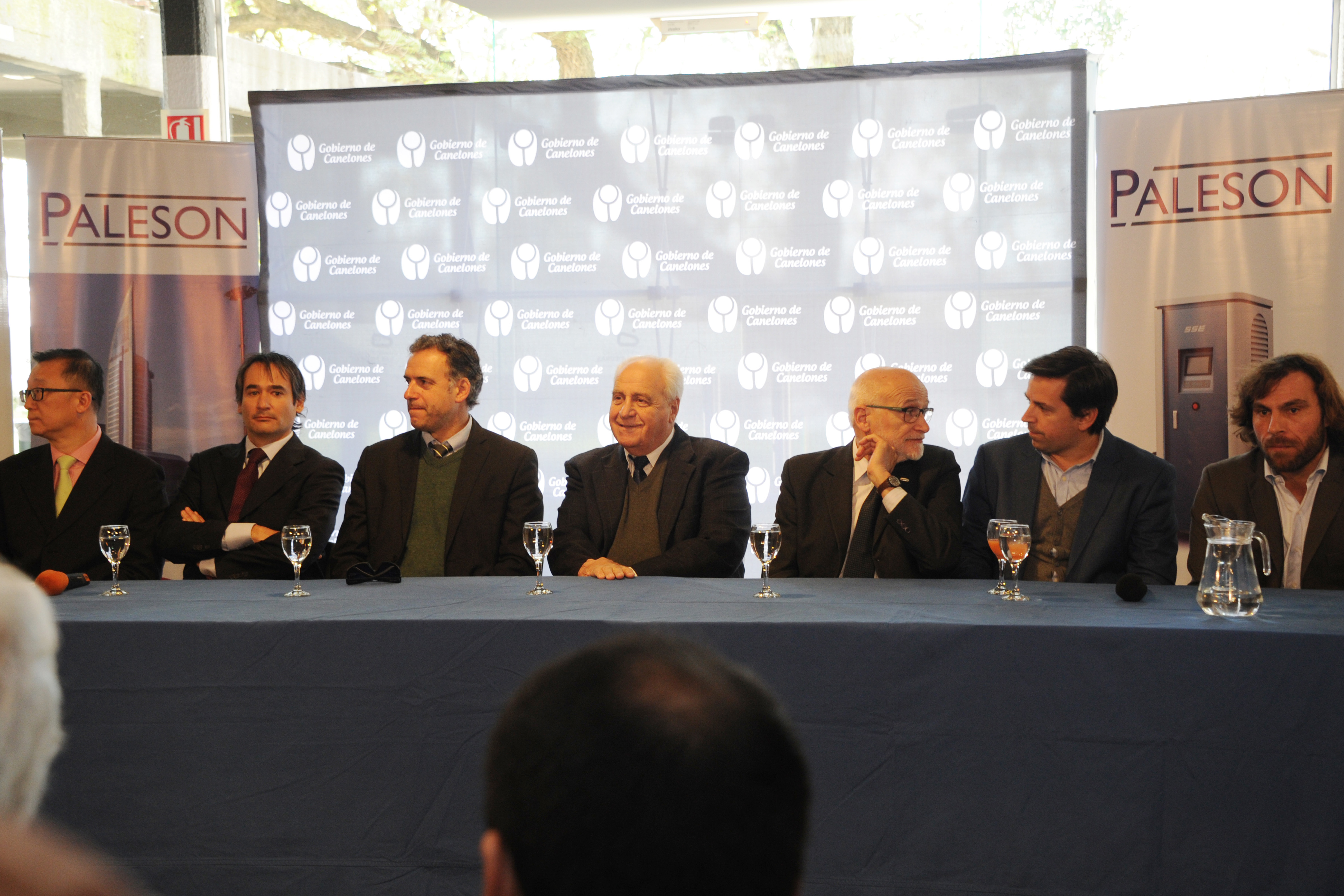 Víctor Rossi, en la presentación del primer ómnibus eléctrico de la Compañía del Este en Canelones