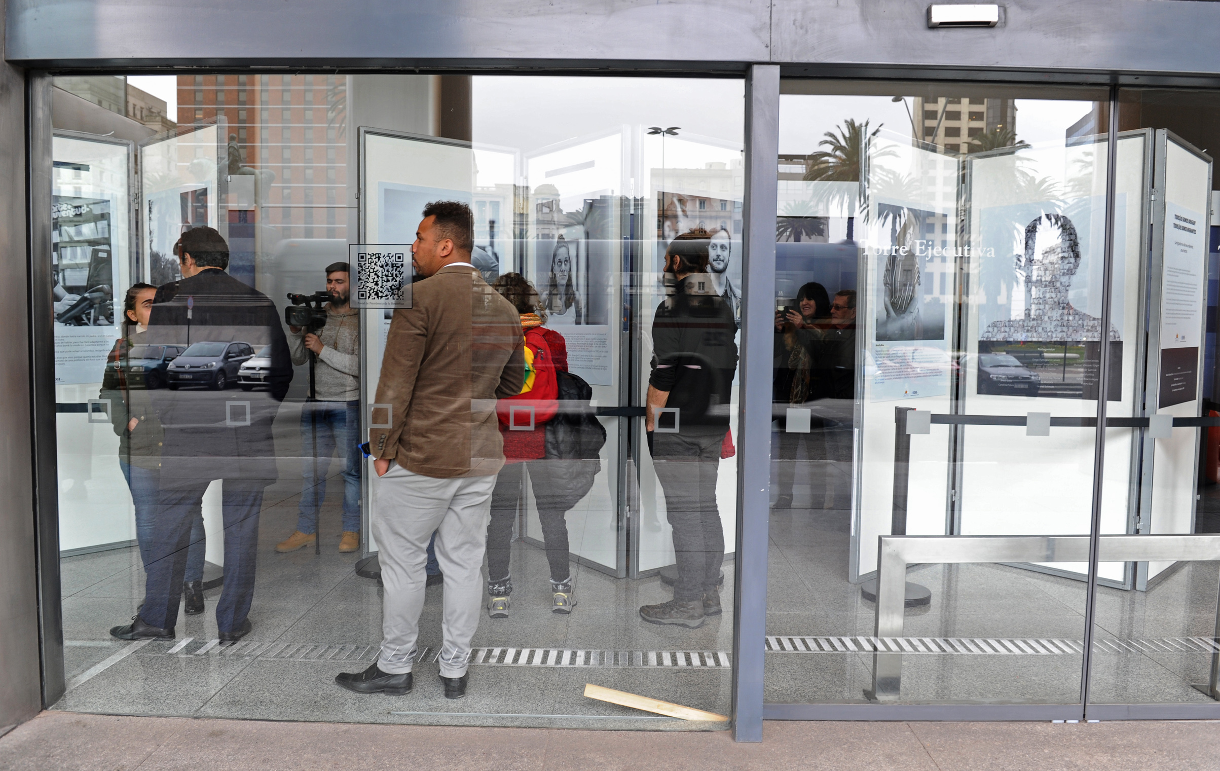 Muestra fotográfica de Carlos Lebrato, denominada Todos y todas somos, fuimos, seremos migrantes o descendientes de migrantes