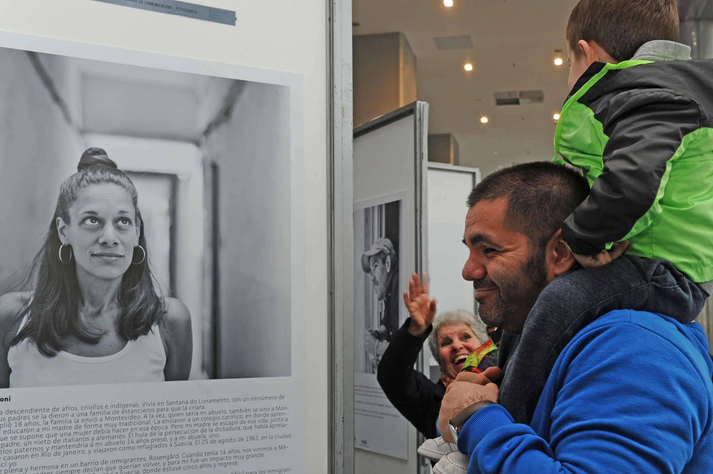 Muestra fotográfica de Carlos Lebrato, denominada Todos y todas somos, fuimos, seremos migrantes o descendientes de migrantes