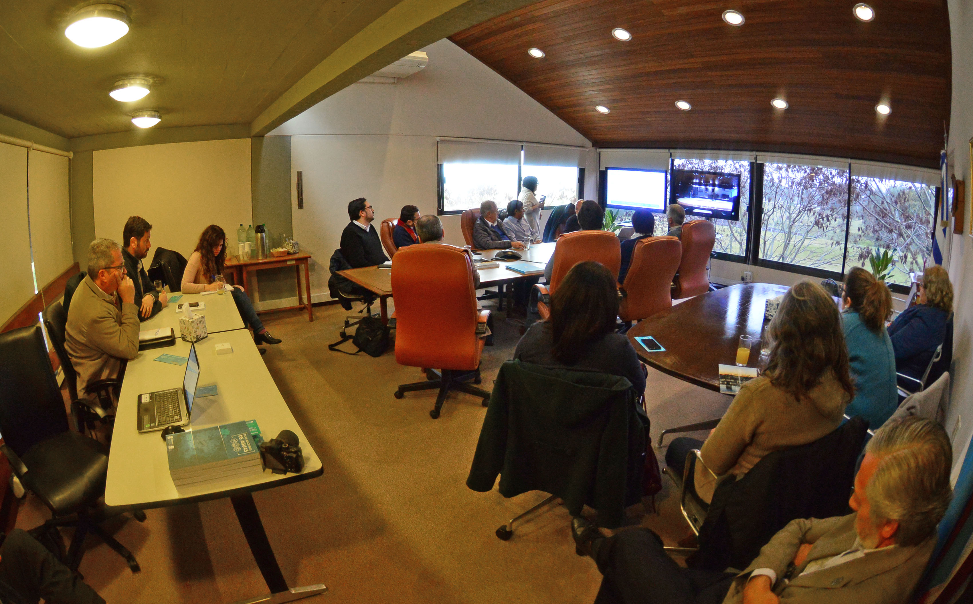 Gobierno recibió informe de Facultad de Ingeniería que aporta insumos para gestión de inundaciones en el Río Uruguay