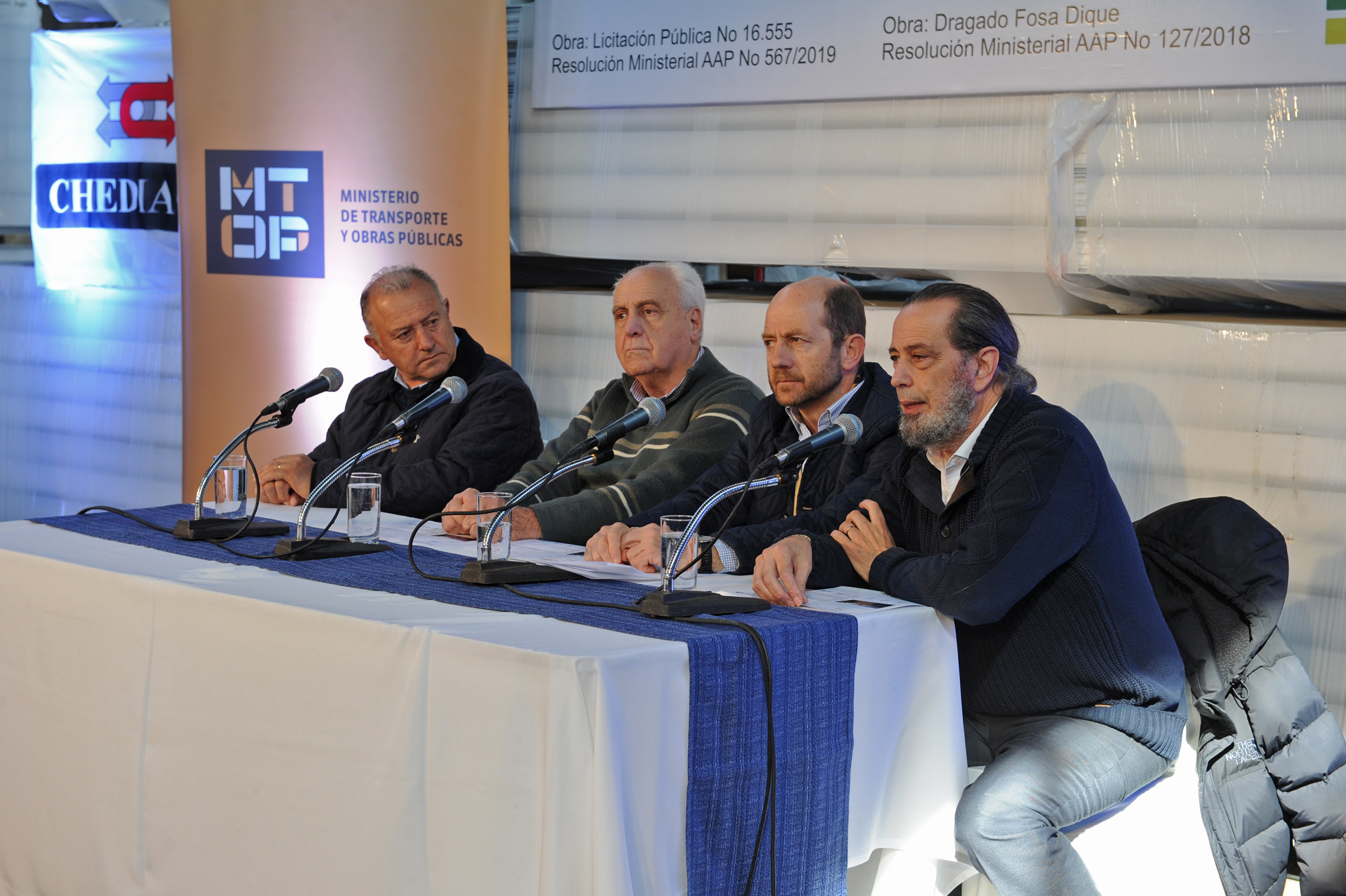 Lanzamiento de obras de puerto pesquero Capurro