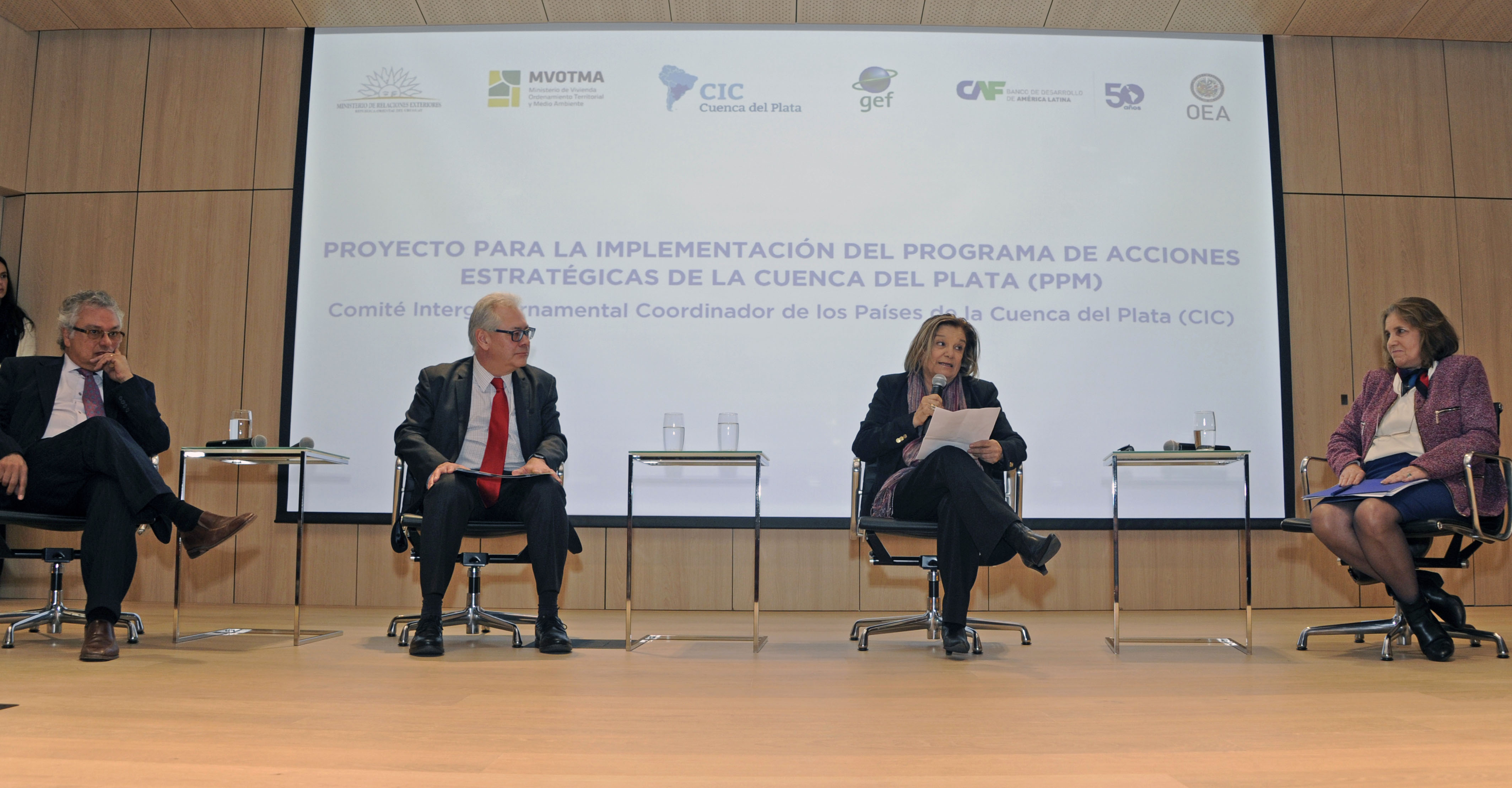 Gobierno presentó programa de acciones conjuntas para gestión de cuenca del Plata