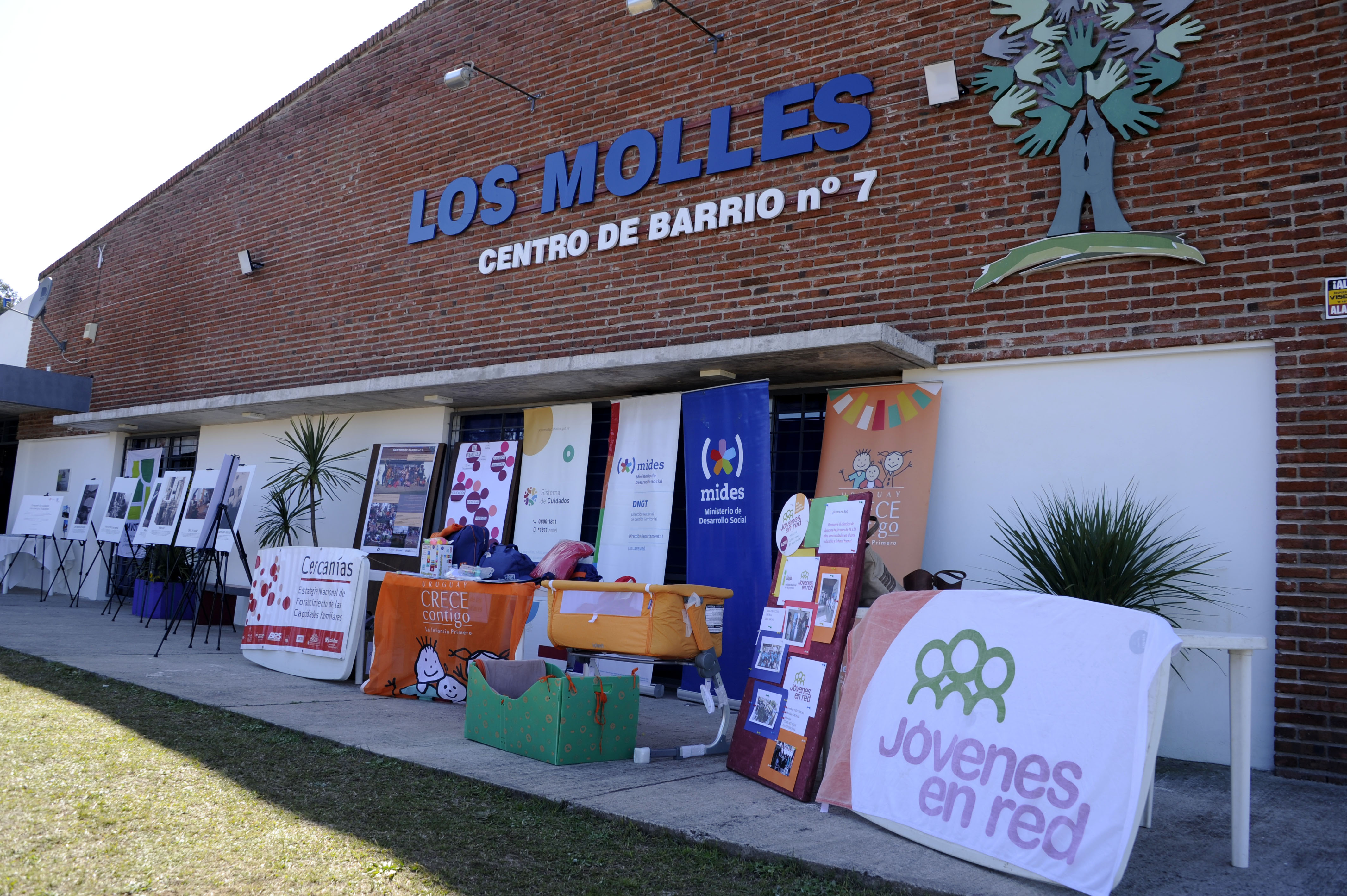 Autoridades nacionales encabezadas por Eneida de León y Marina Arismendi, en Tacuarembó