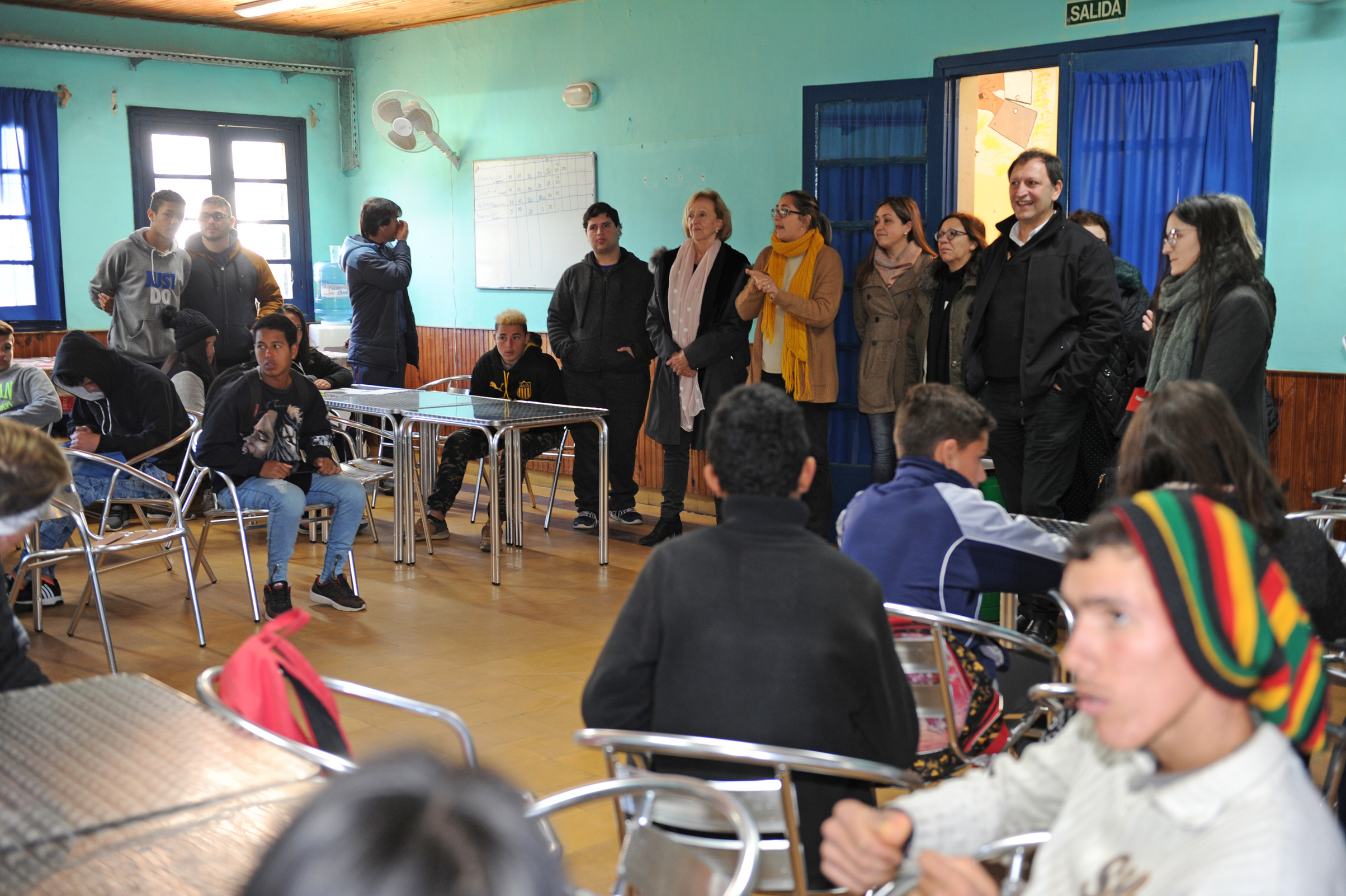 Ministra María Julia Muñoz y autoridades de la educación visitaron Centro Educativo de Capacitación y Producción (CECAP) de Rivera